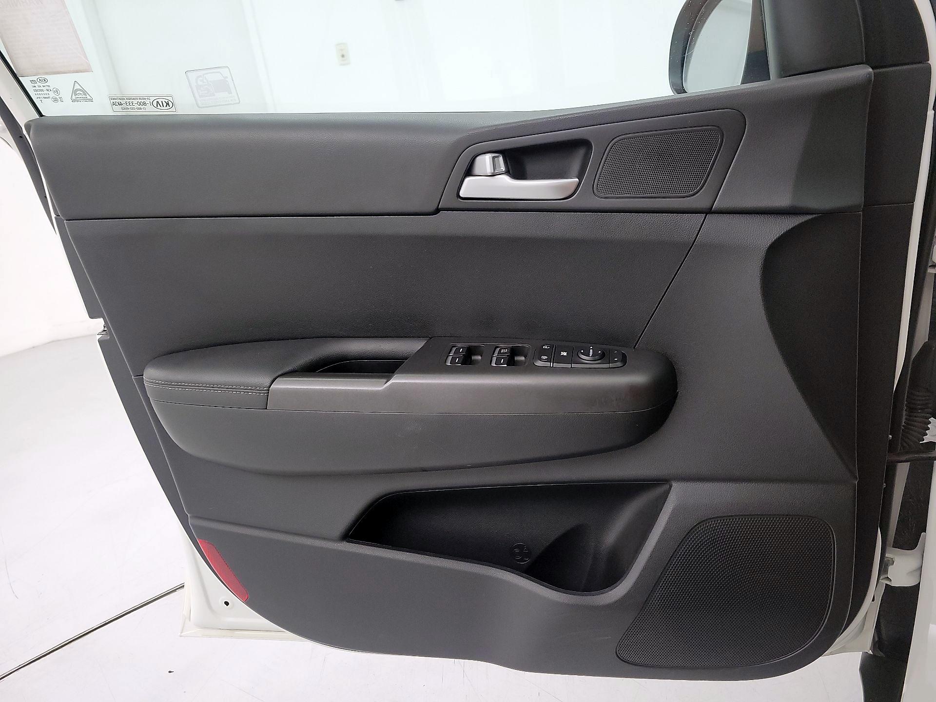 Thumbnail: 2021 Kia Sportage - 12