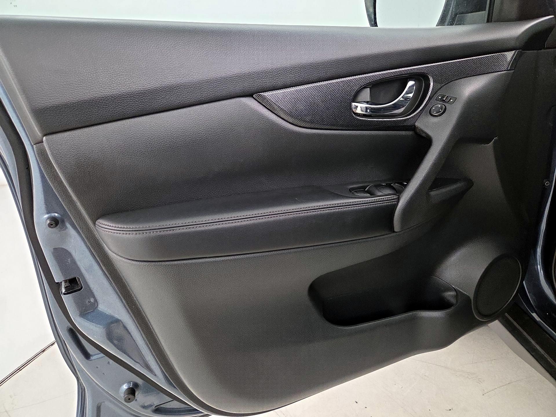 Thumbnail: 2014 Nissan Rogue - 12