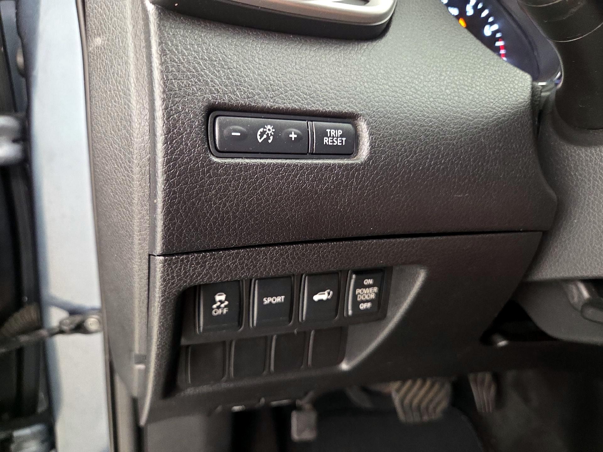 Thumbnail: 2014 Nissan Rogue - 13