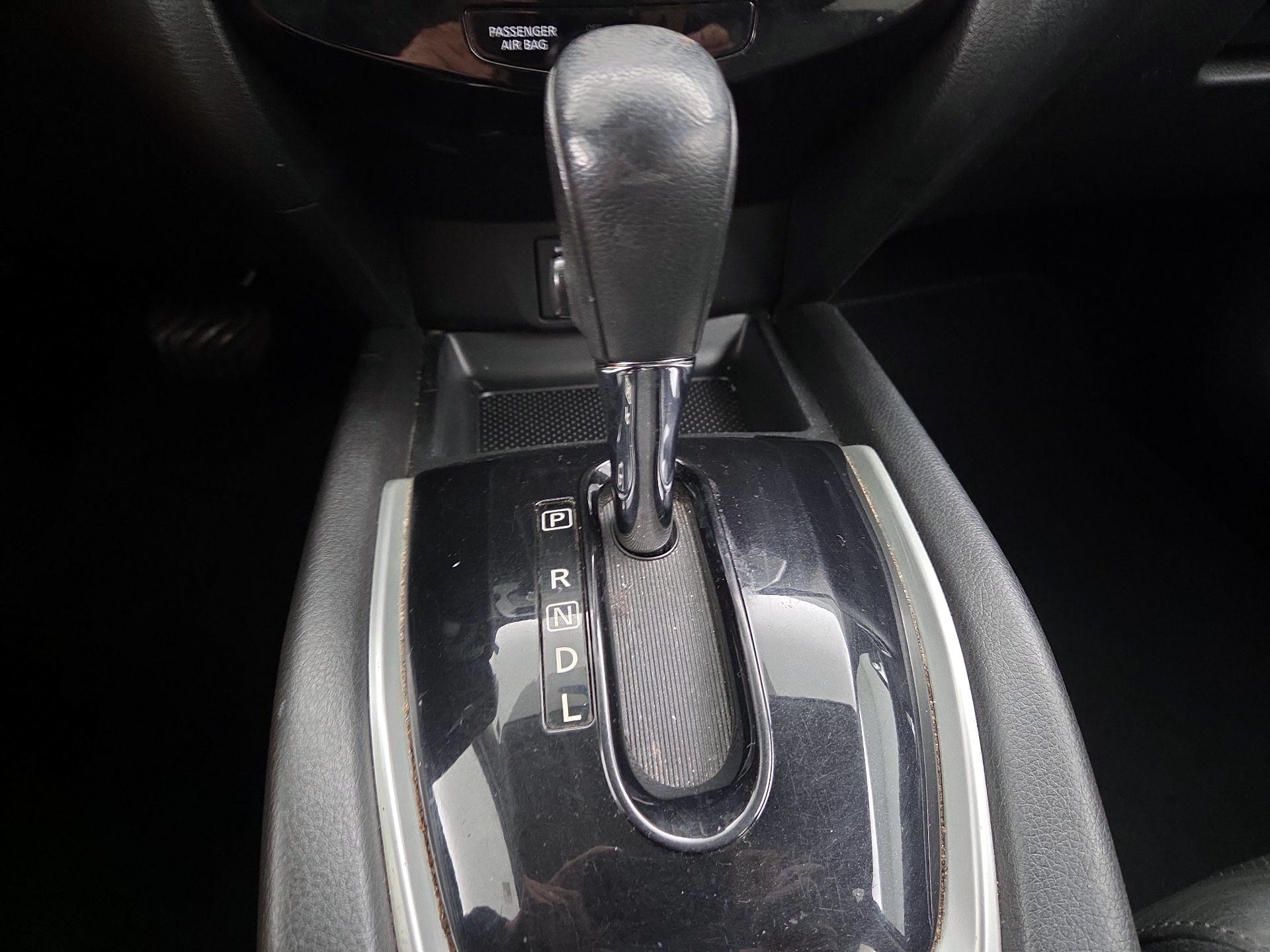 Thumbnail: 2014 Nissan Rogue - 18