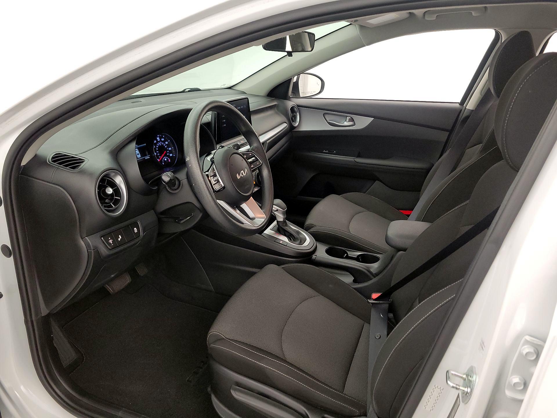 Thumbnail: 2023 Kia Forte - 11