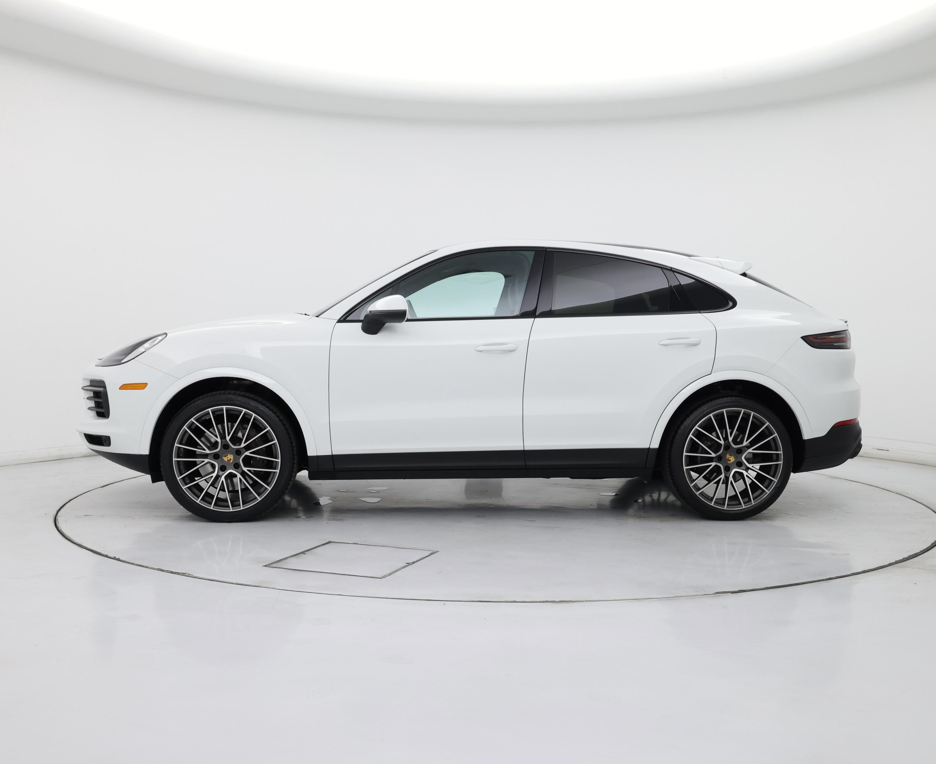 Thumbnail: 2023 Porsche Cayenne - 3