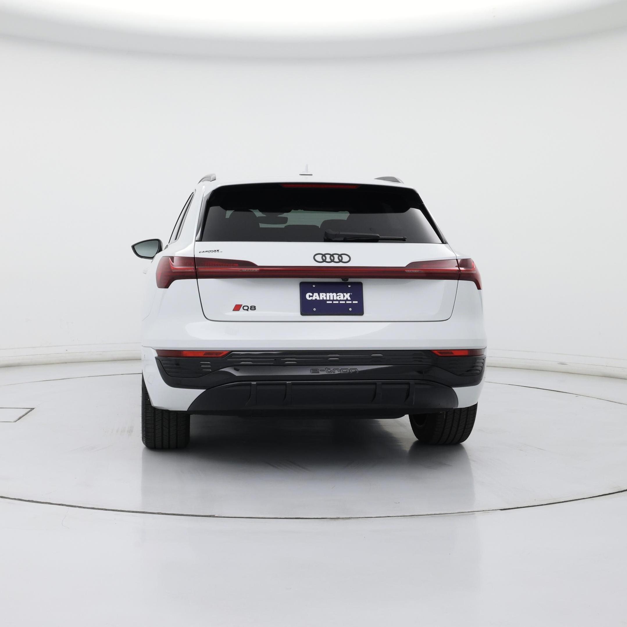 Thumbnail: 2024 Audi Q8 e-tron - 6