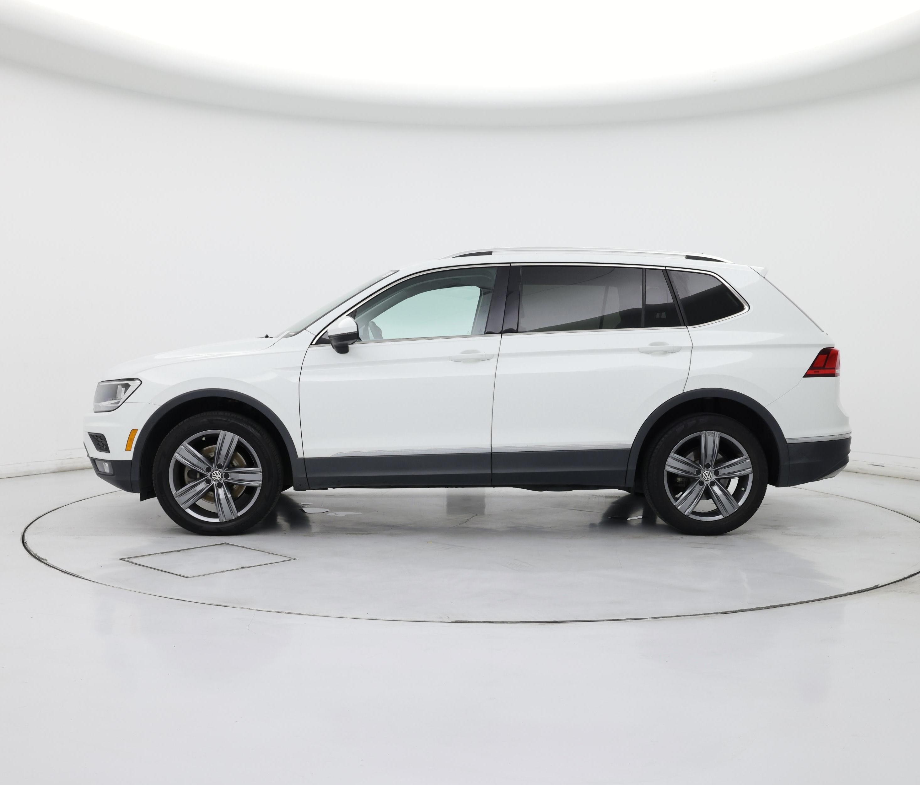 Thumbnail: 2020 Volkswagen Tiguan - 3