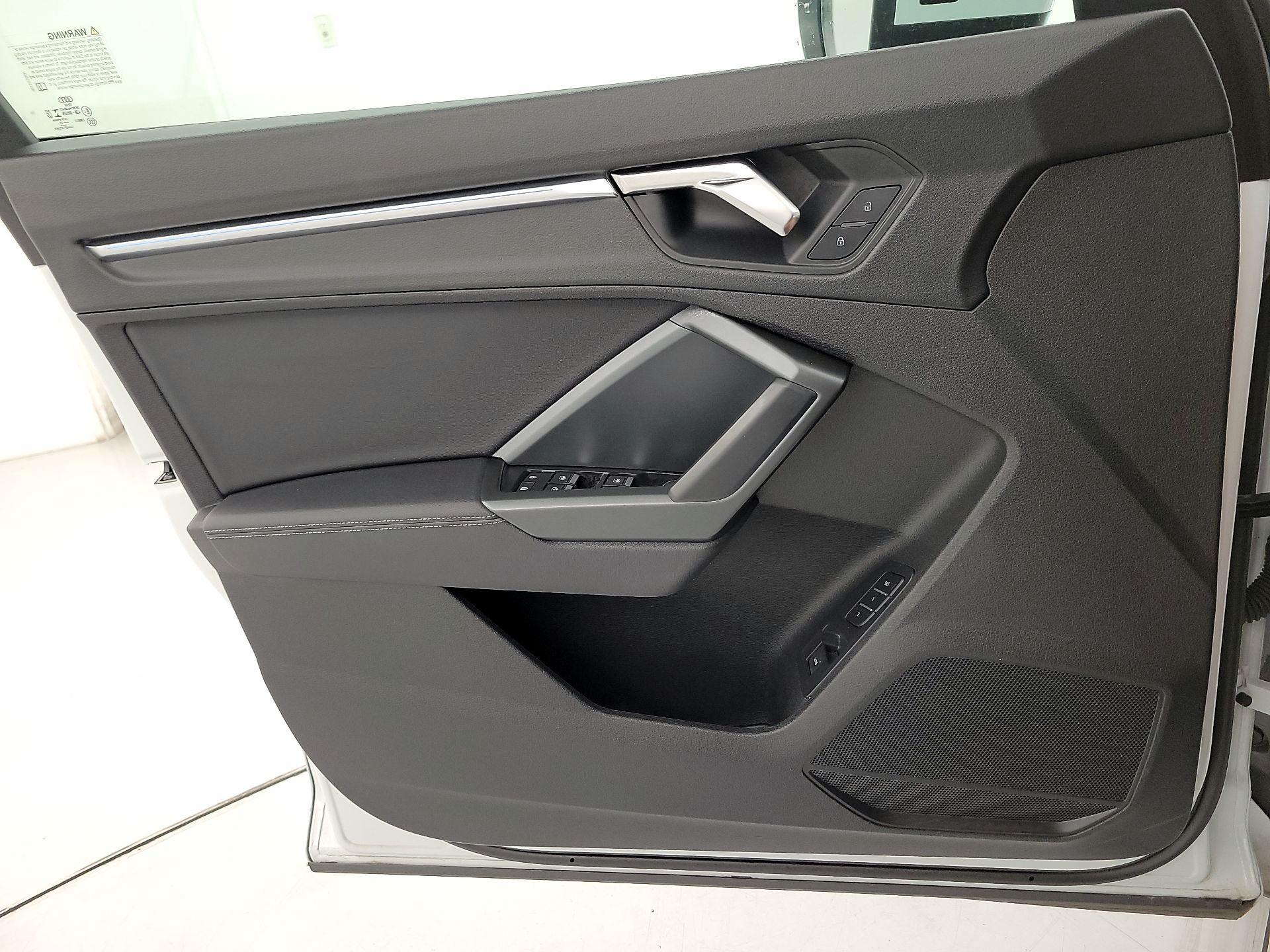 Thumbnail: 2022 Audi Q3 - 12