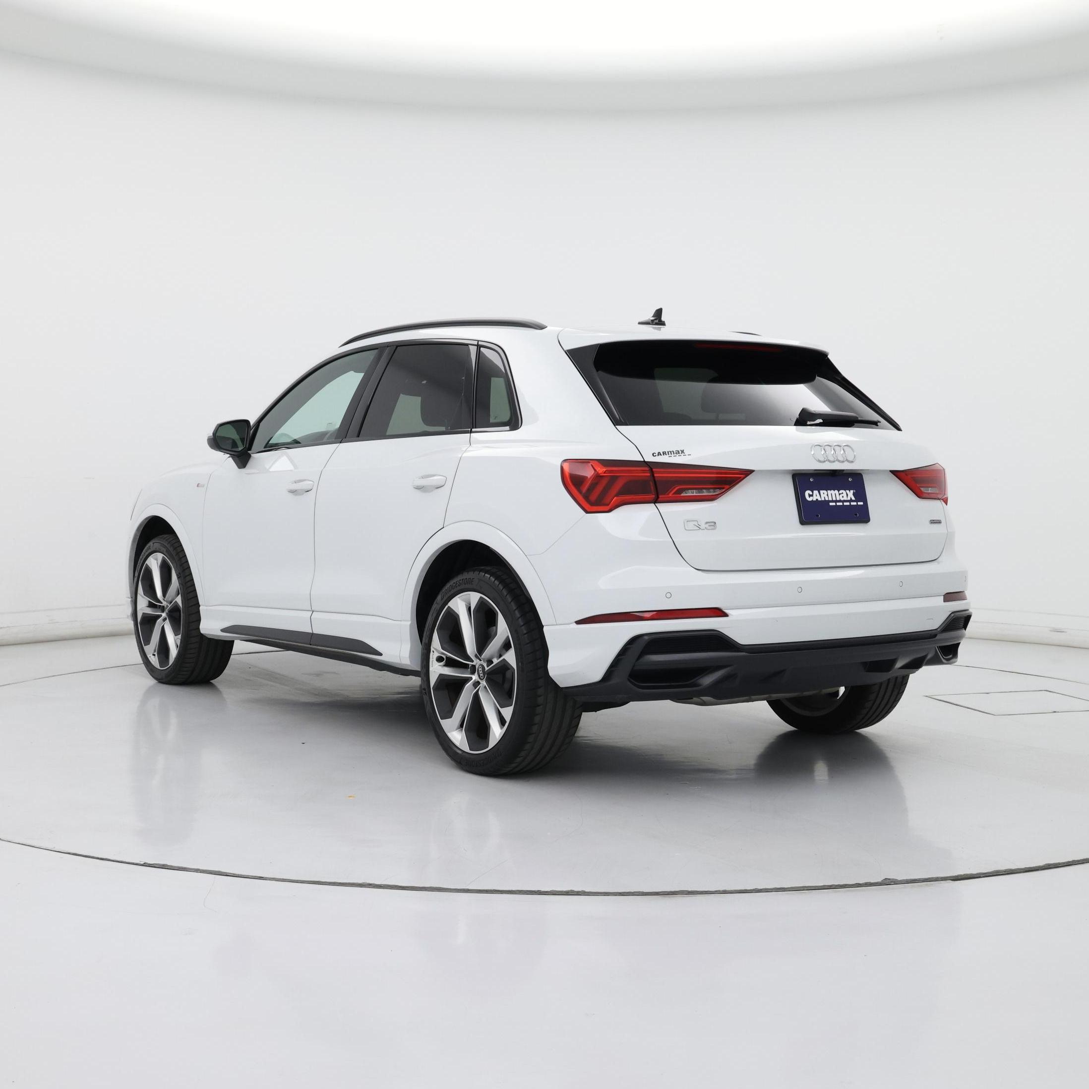Thumbnail: 2022 Audi Q3 - 2