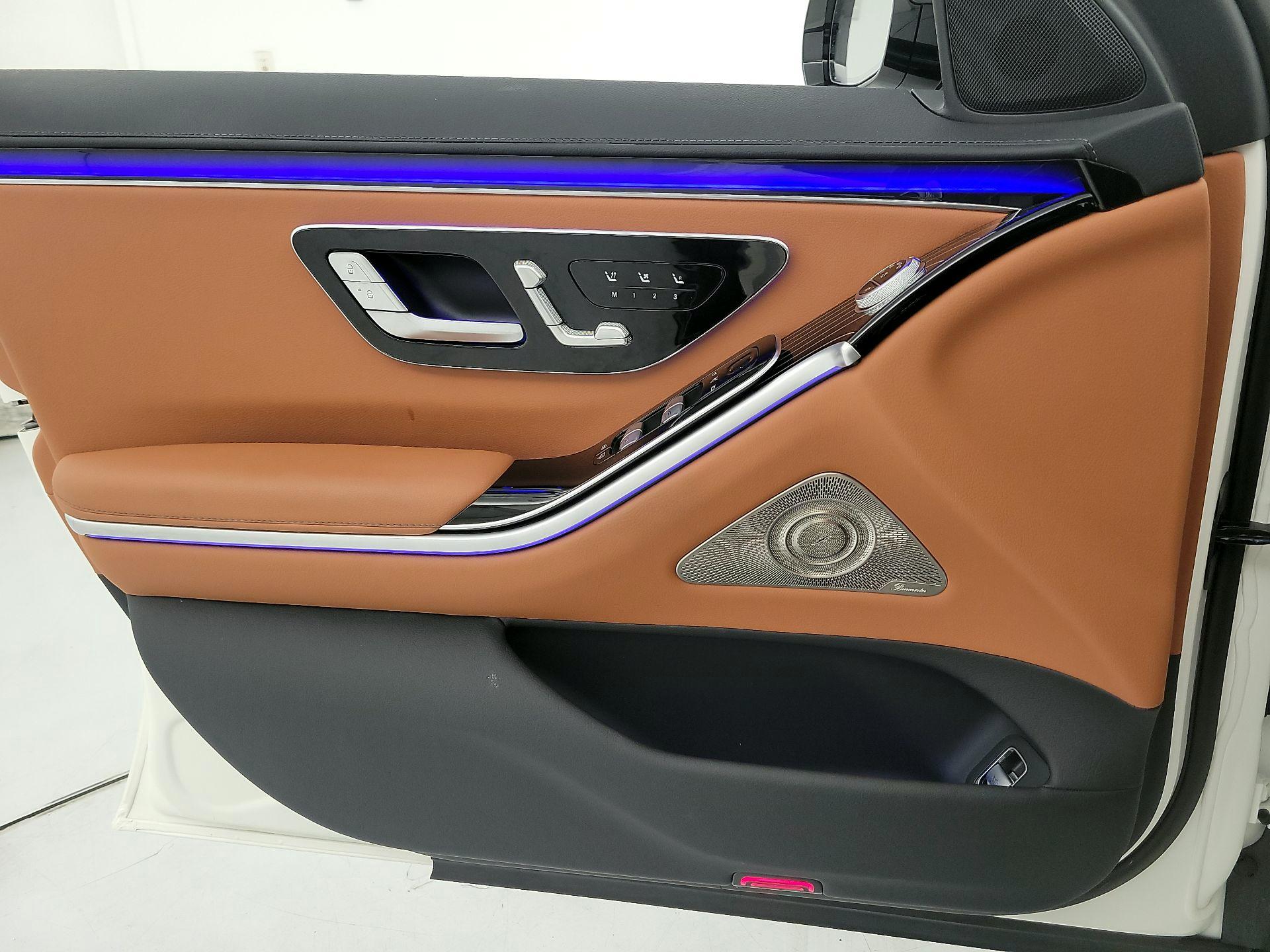 Thumbnail: 2023 Mercedes-Benz S-Class - 12
