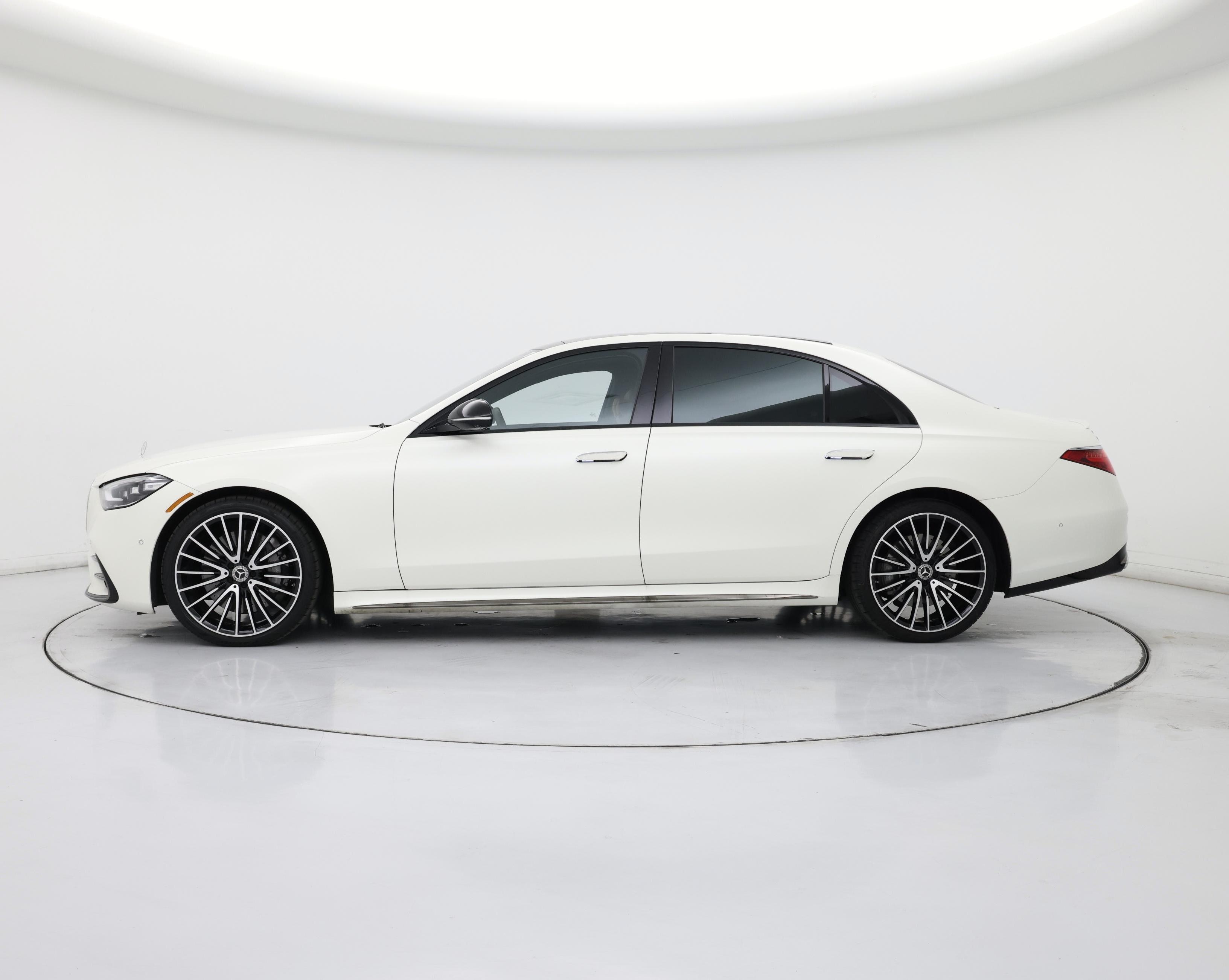 Thumbnail: 2023 Mercedes-Benz S-Class - 3