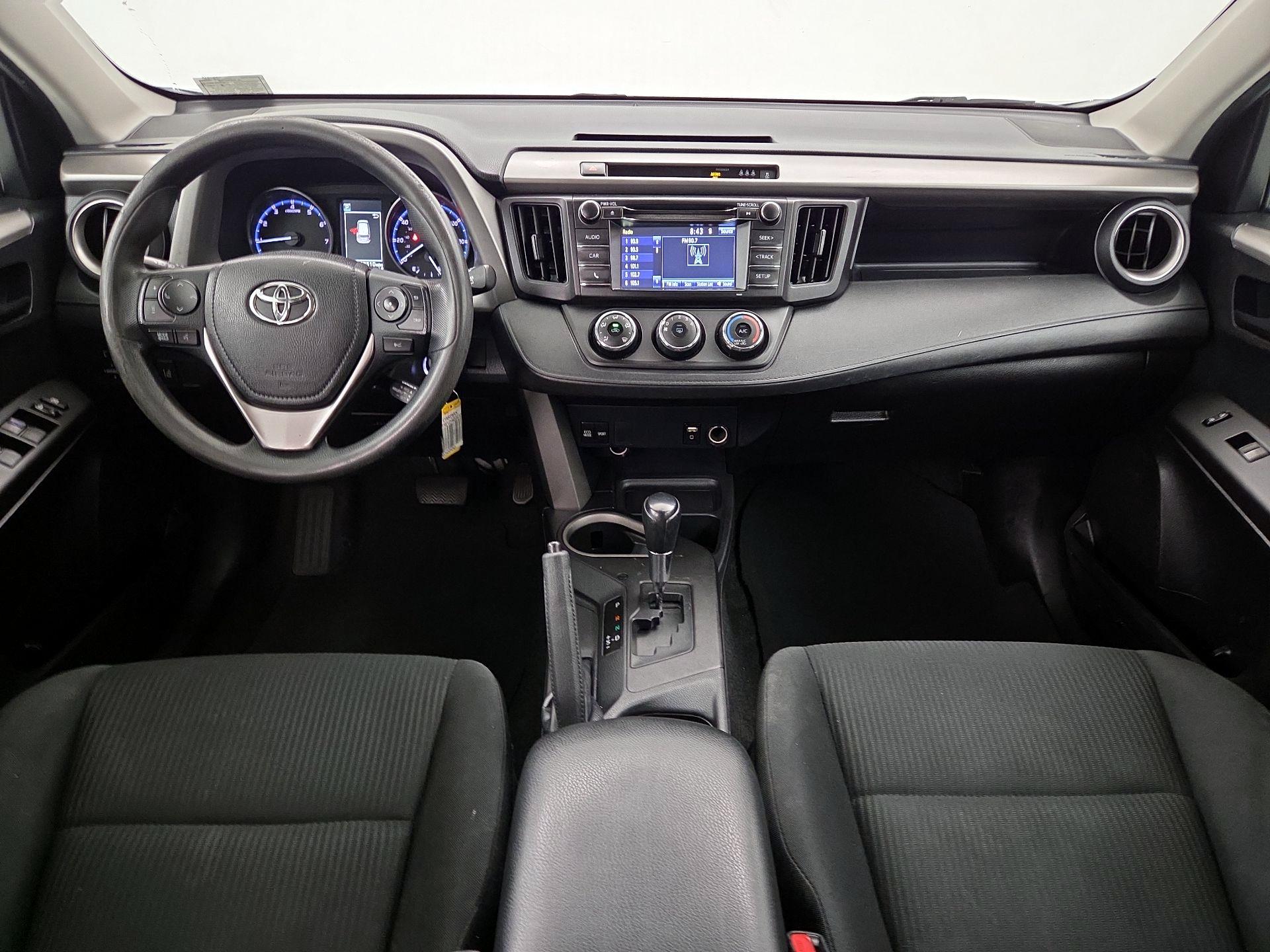 Thumbnail: 2017 Toyota RAV4 - 9