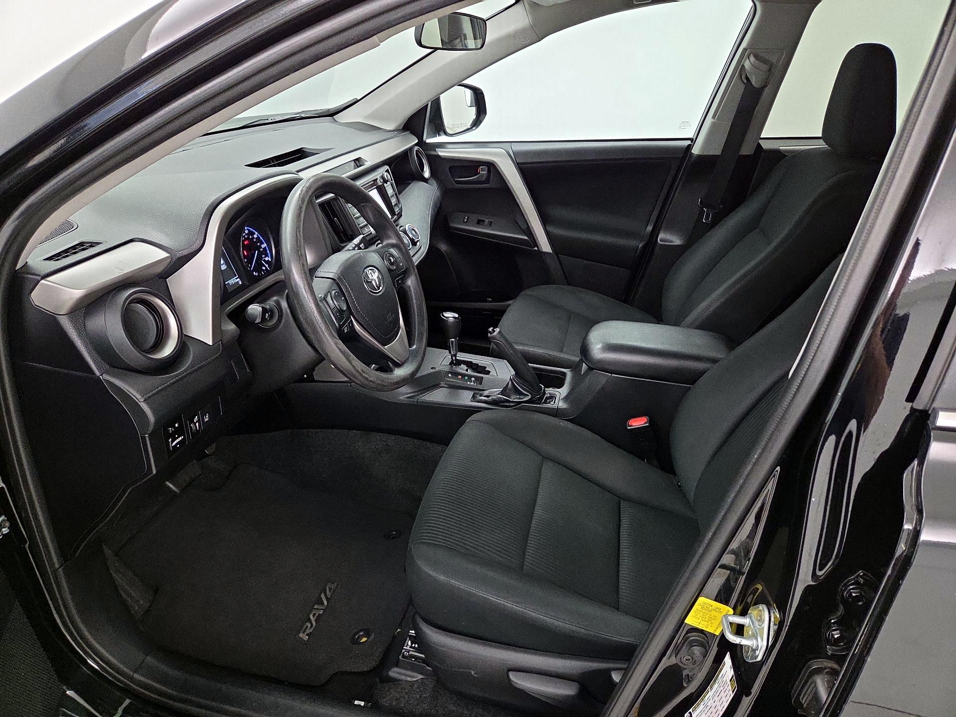 Thumbnail: 2017 Toyota RAV4 - 11