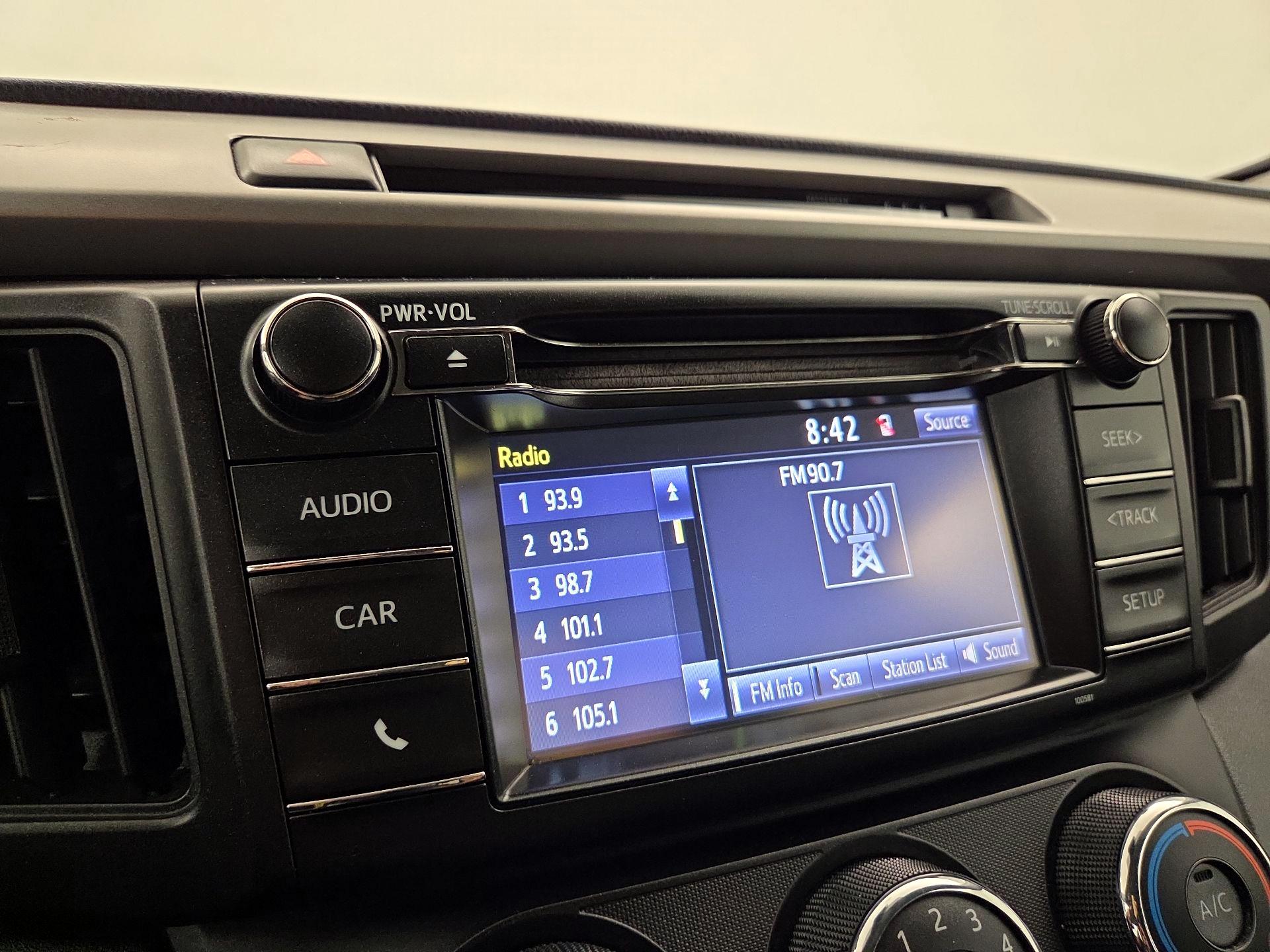 Thumbnail: 2017 Toyota RAV4 - 15
