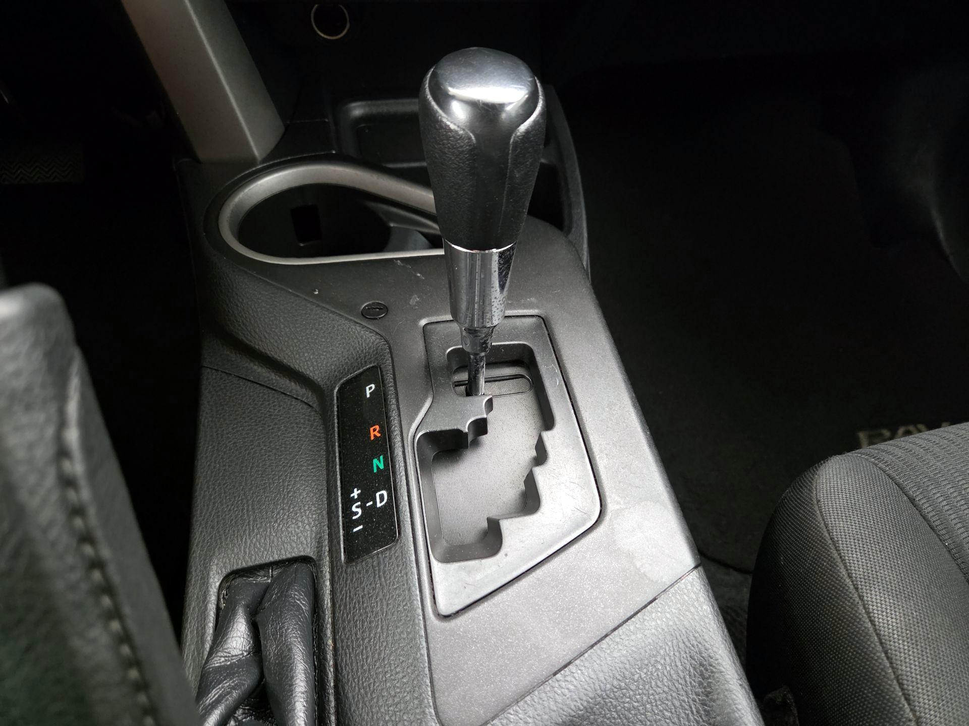 Thumbnail: 2017 Toyota RAV4 - 17