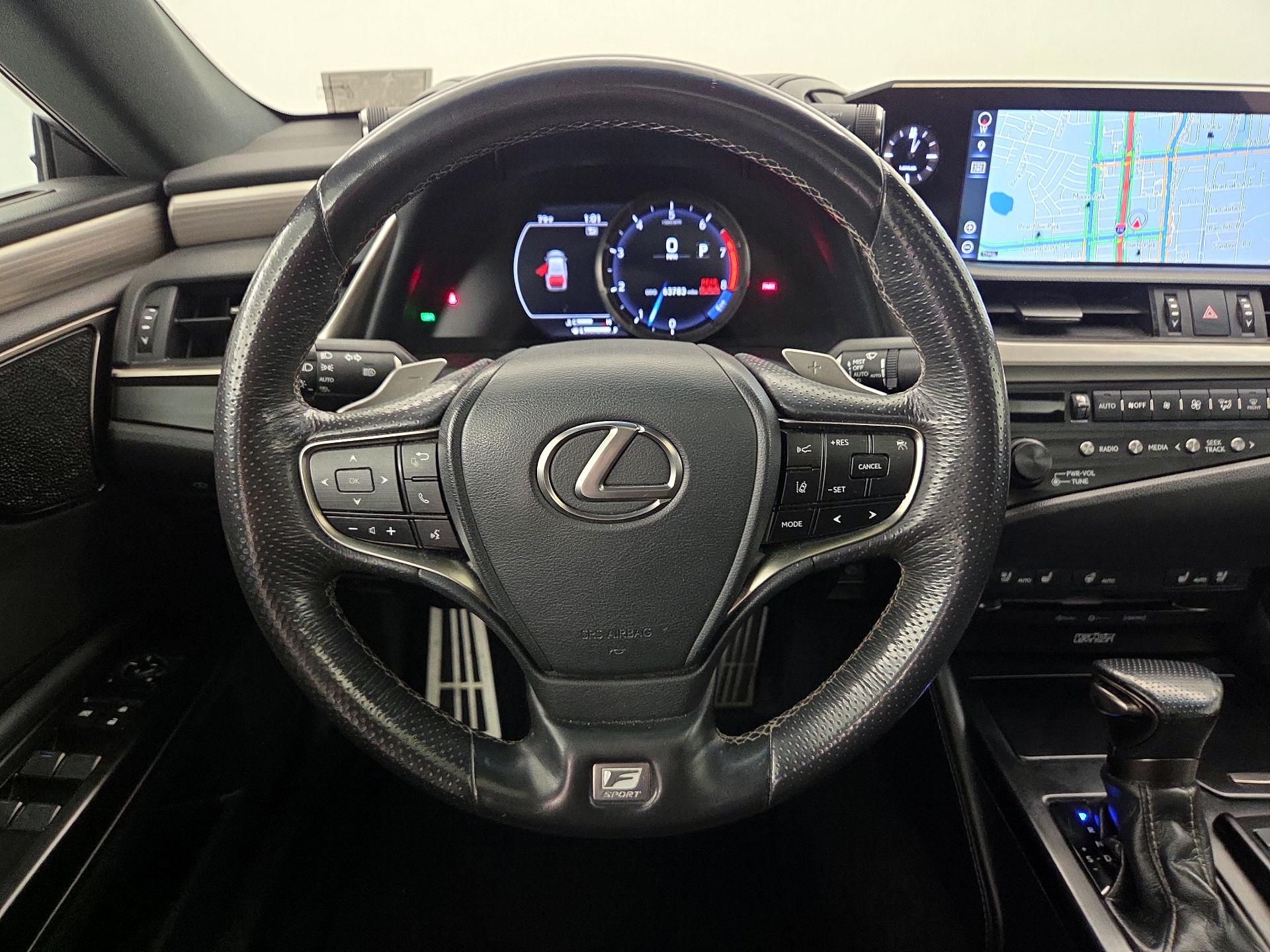 Thumbnail: 2019 Lexus ES - 10