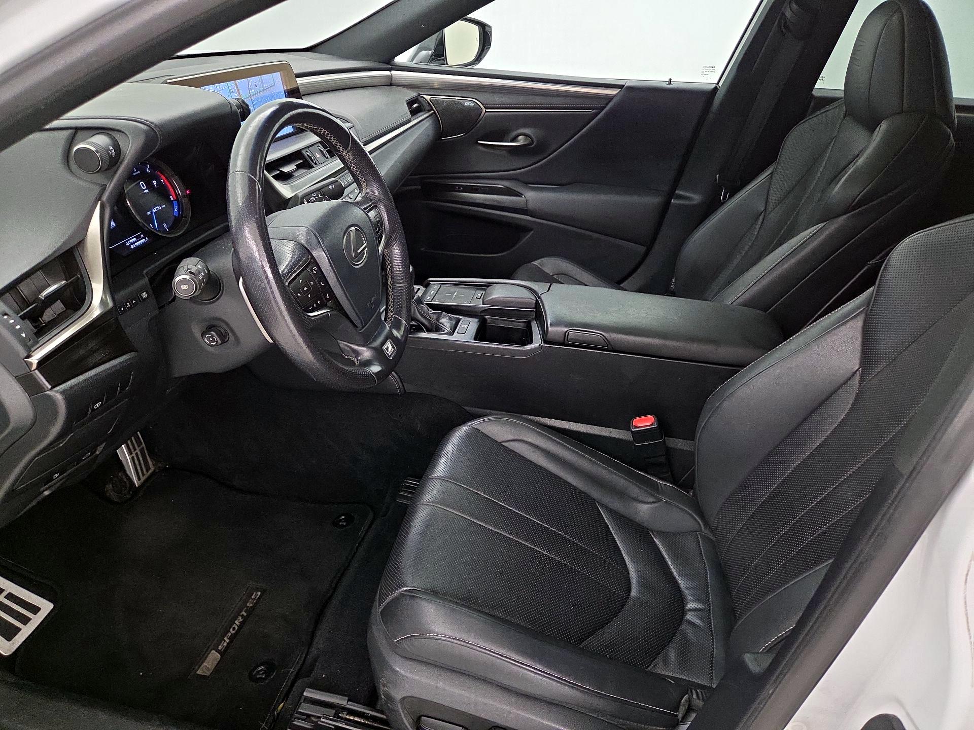 Thumbnail: 2019 Lexus ES - 11