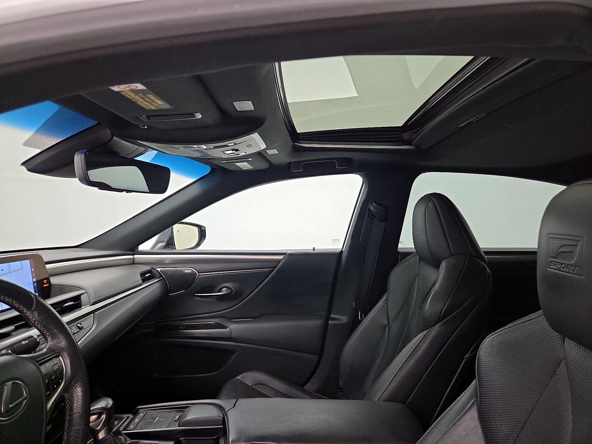 Thumbnail: 2019 Lexus ES - 20