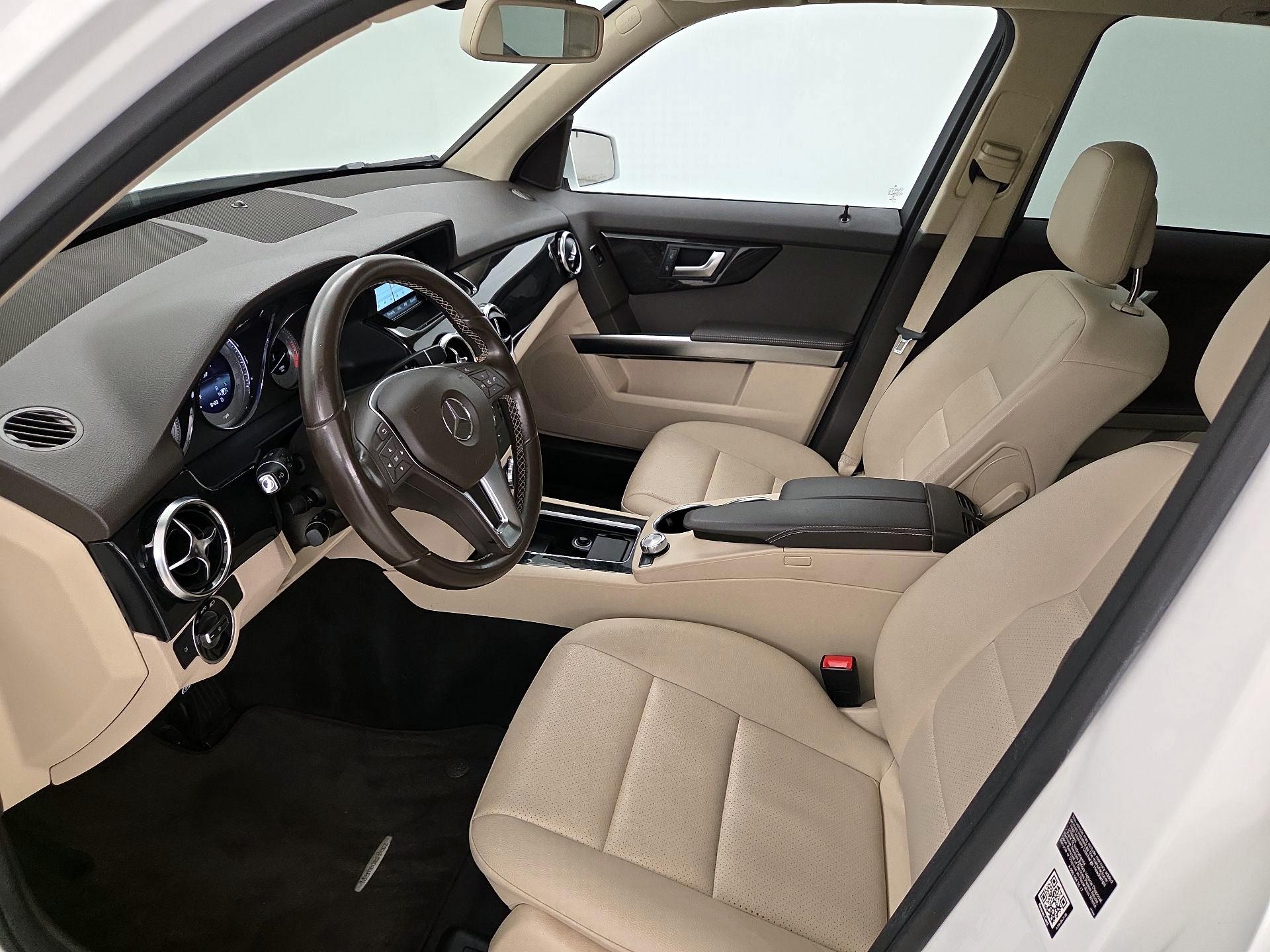 Thumbnail: 2015 Mercedes-Benz GLK - 11