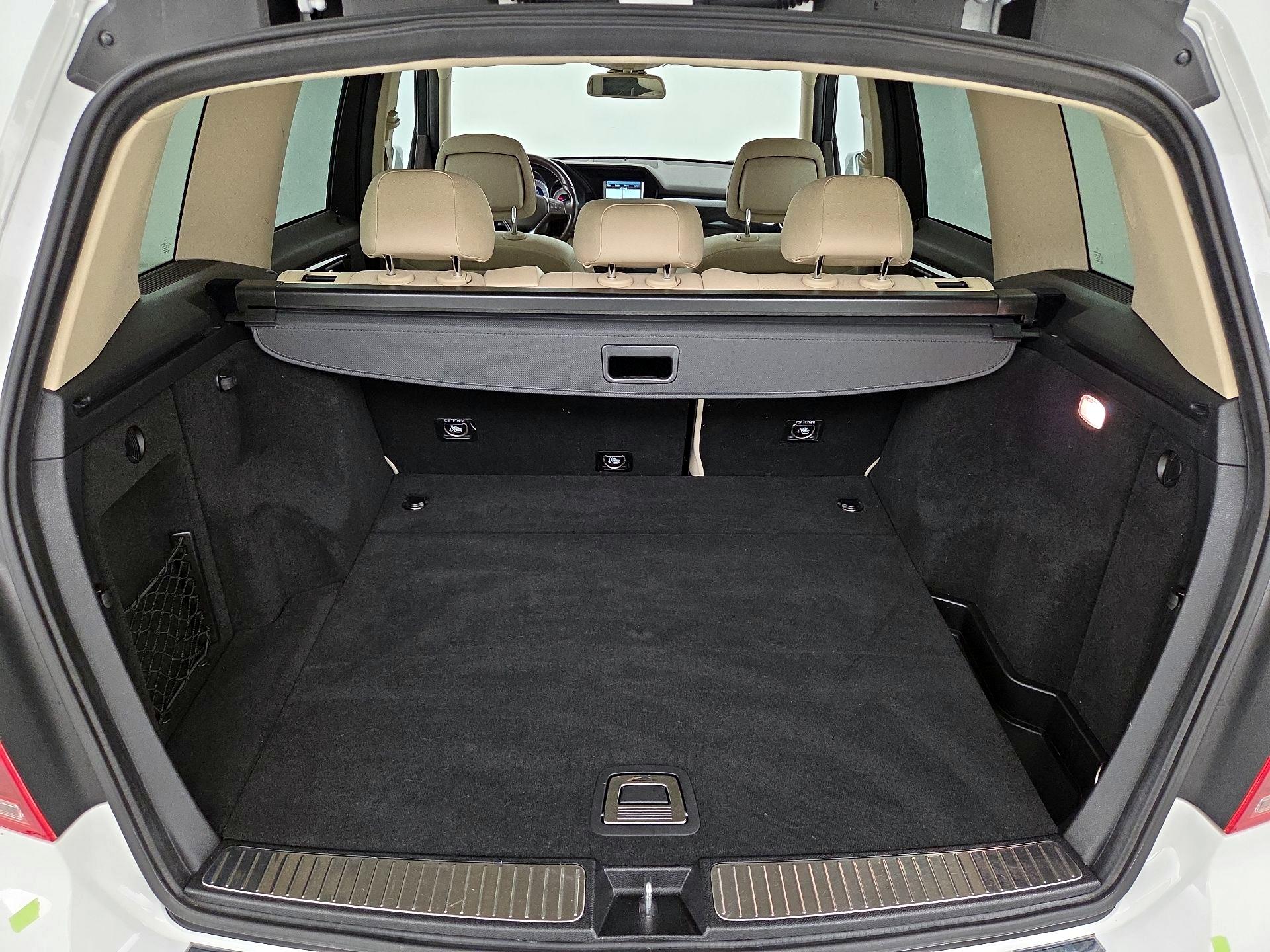Thumbnail: 2015 Mercedes-Benz GLK - 18