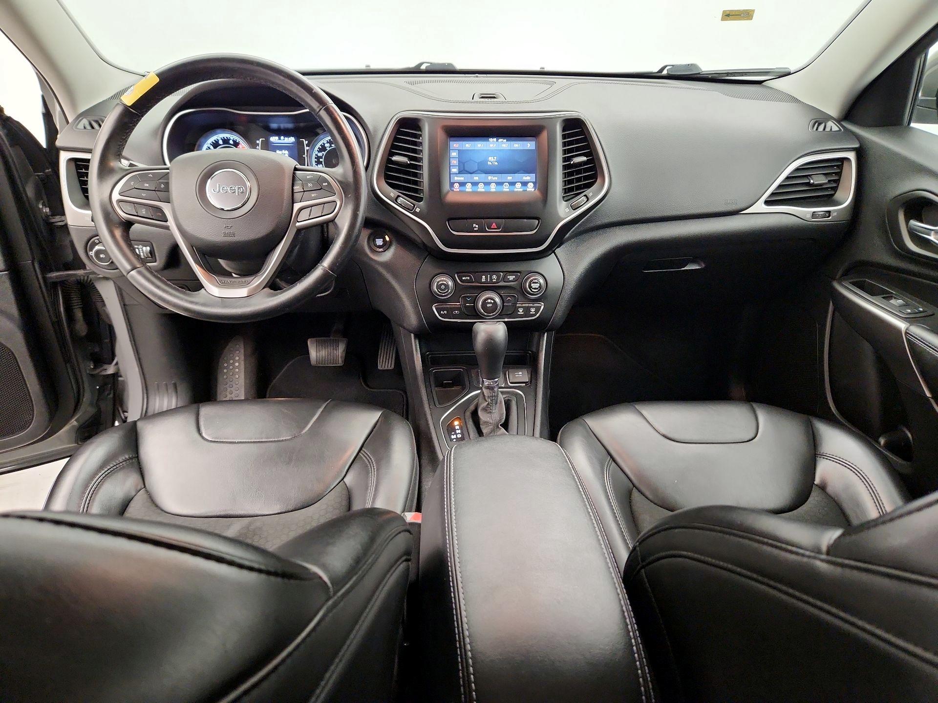 Thumbnail: 2020 Jeep Cherokee - 9