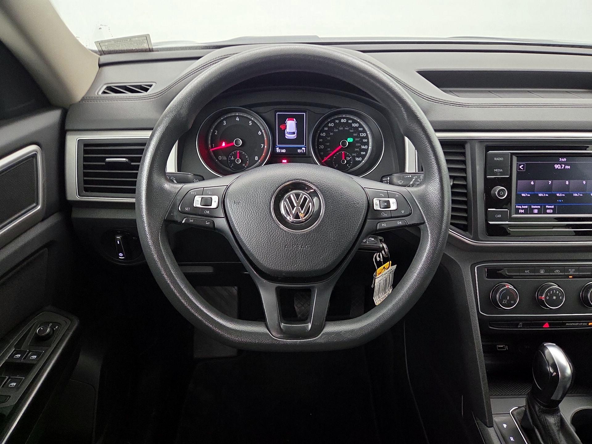 Thumbnail: 2018 Volkswagen Atlas - 10