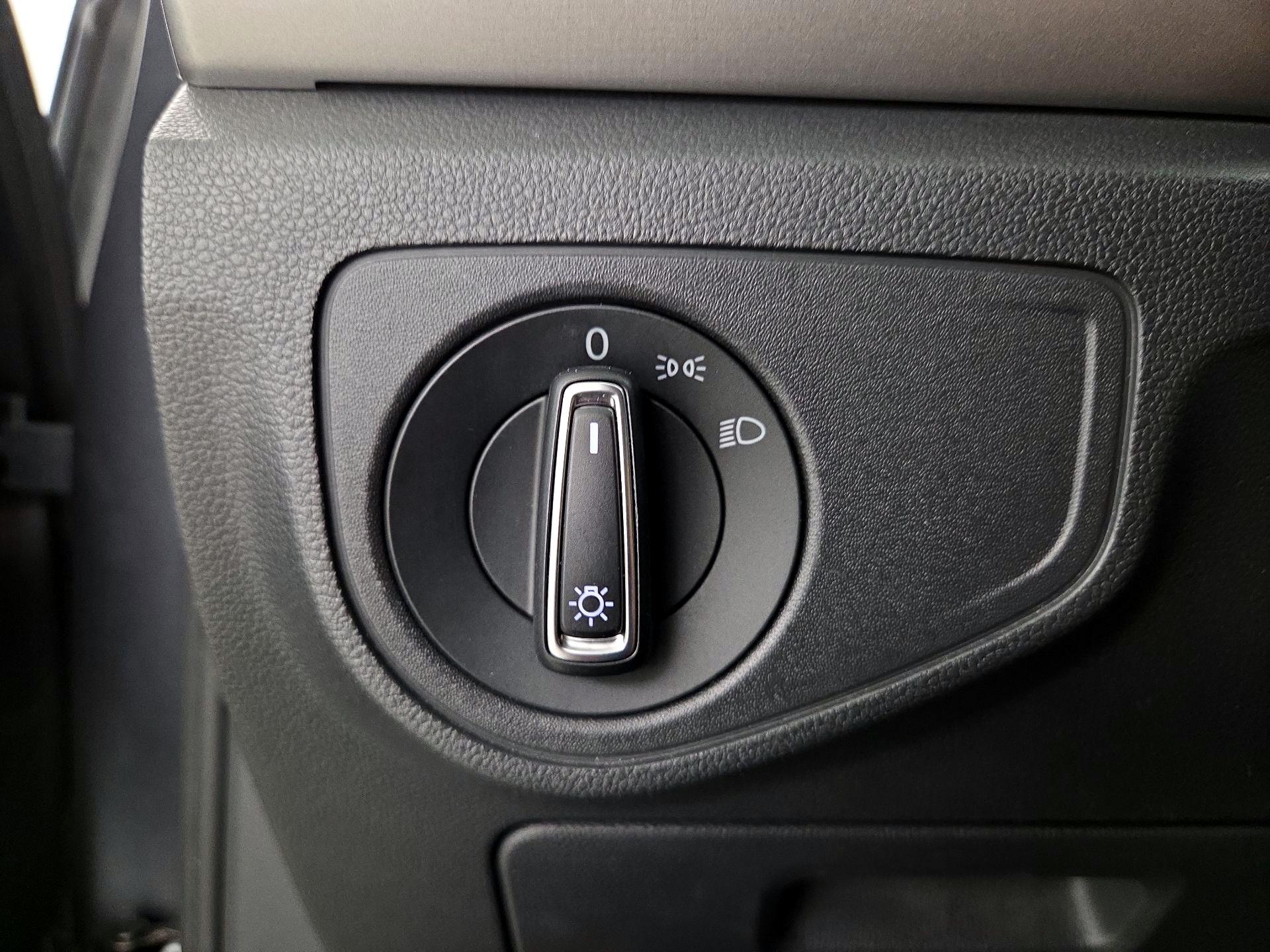 Thumbnail: 2018 Volkswagen Atlas - 13