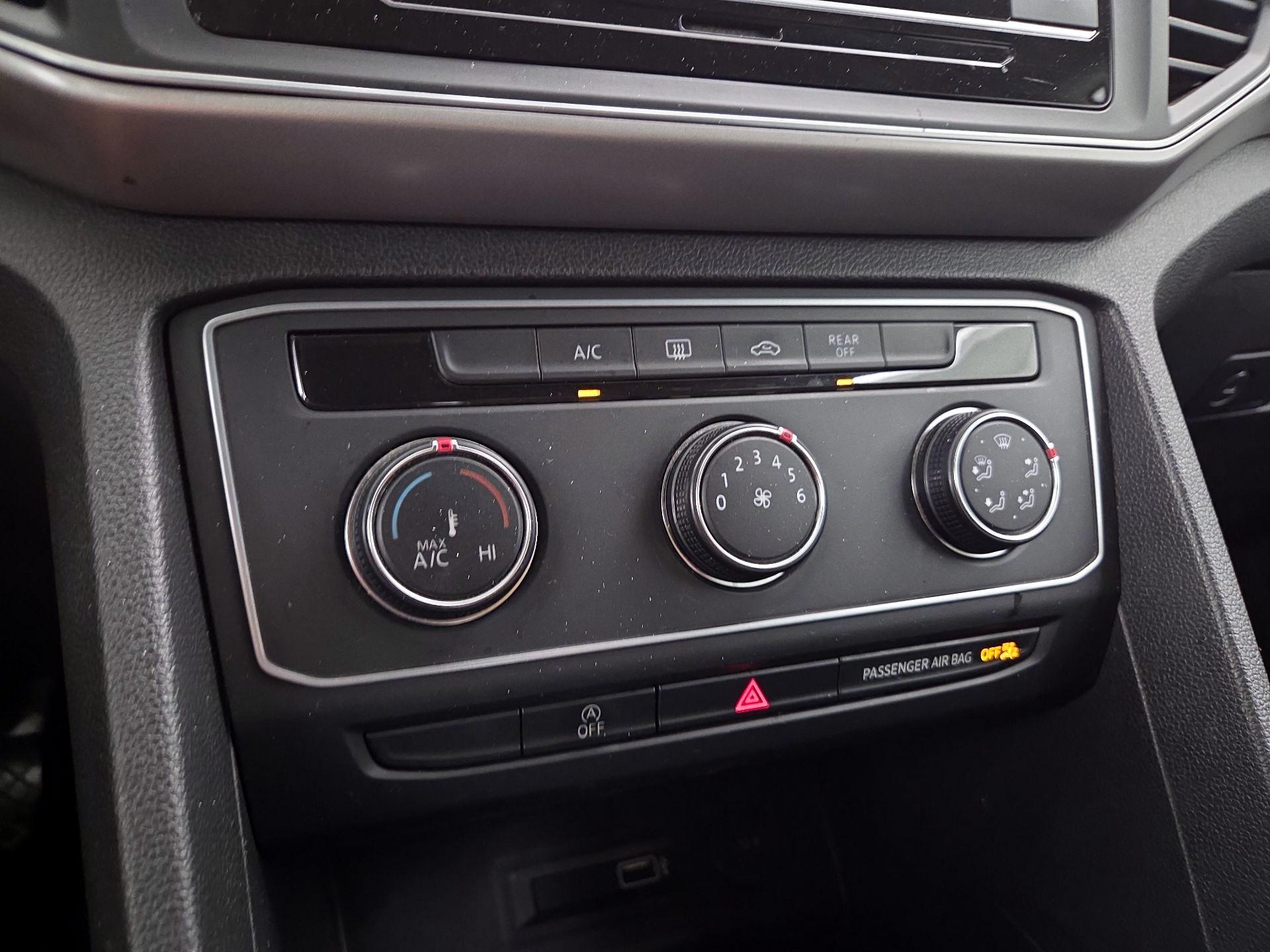 Thumbnail: 2018 Volkswagen Atlas - 16