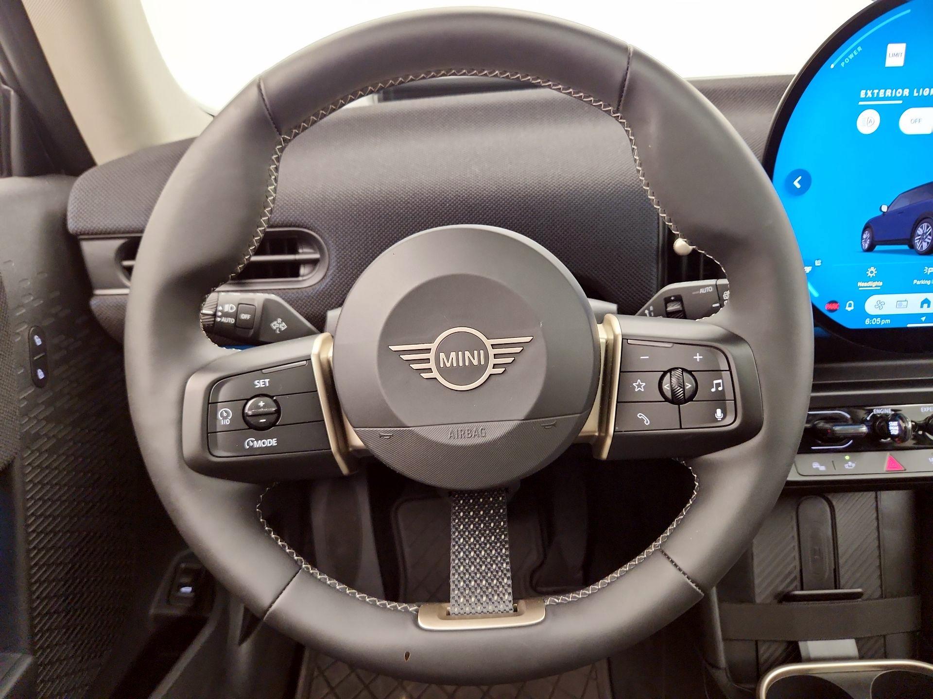 Thumbnail: 2025 MINI Cooper Hardtop - 10