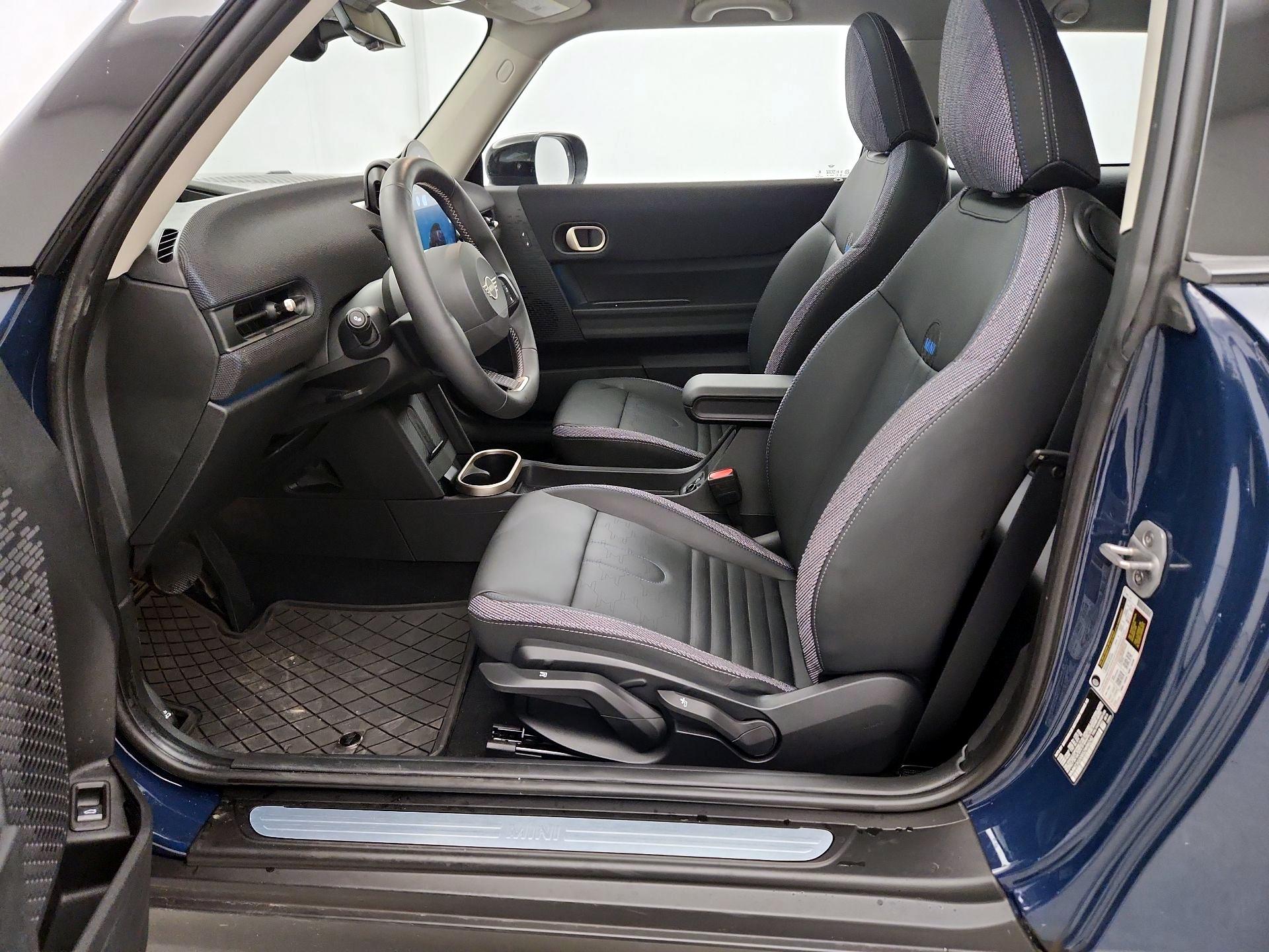 Thumbnail: 2025 MINI Cooper Hardtop - 11