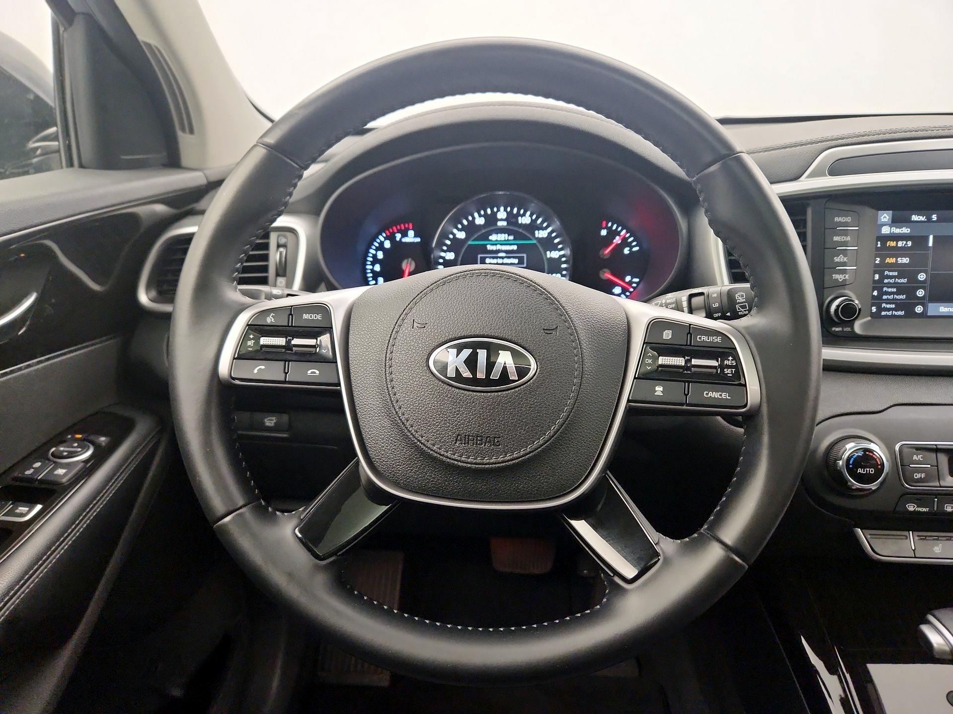 Thumbnail: 2020 Kia Sorento - 10