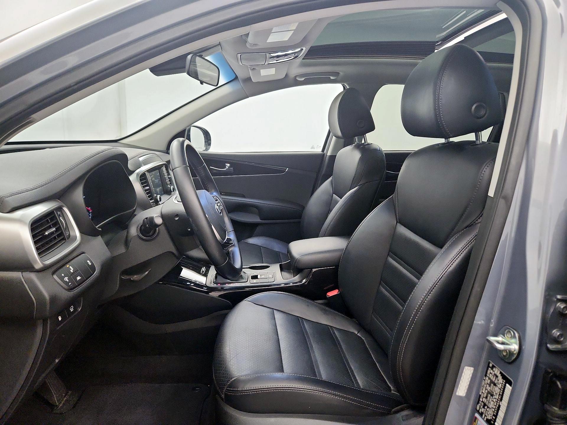 Thumbnail: 2020 Kia Sorento - 11