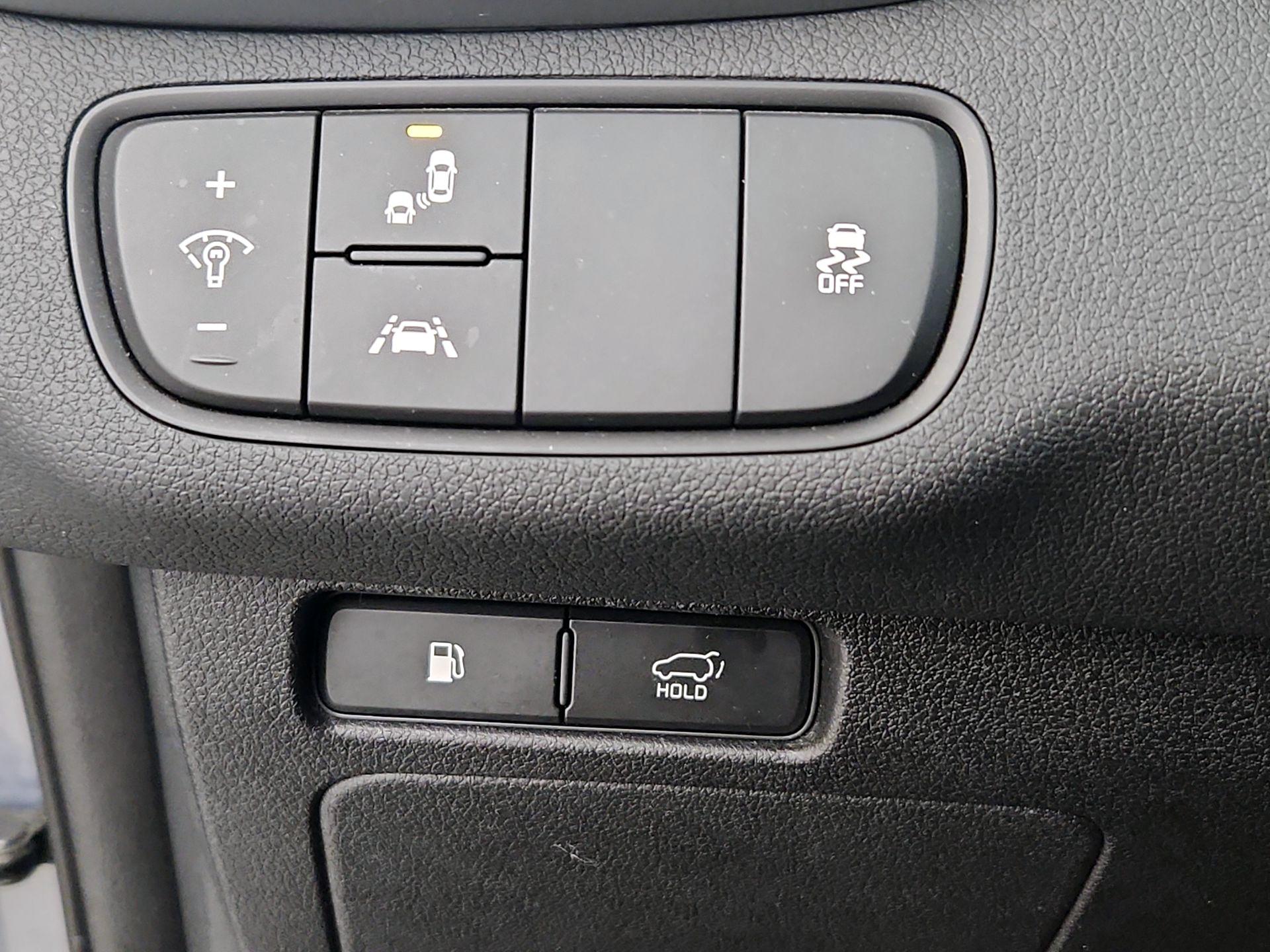 Thumbnail: 2020 Kia Sorento - 13