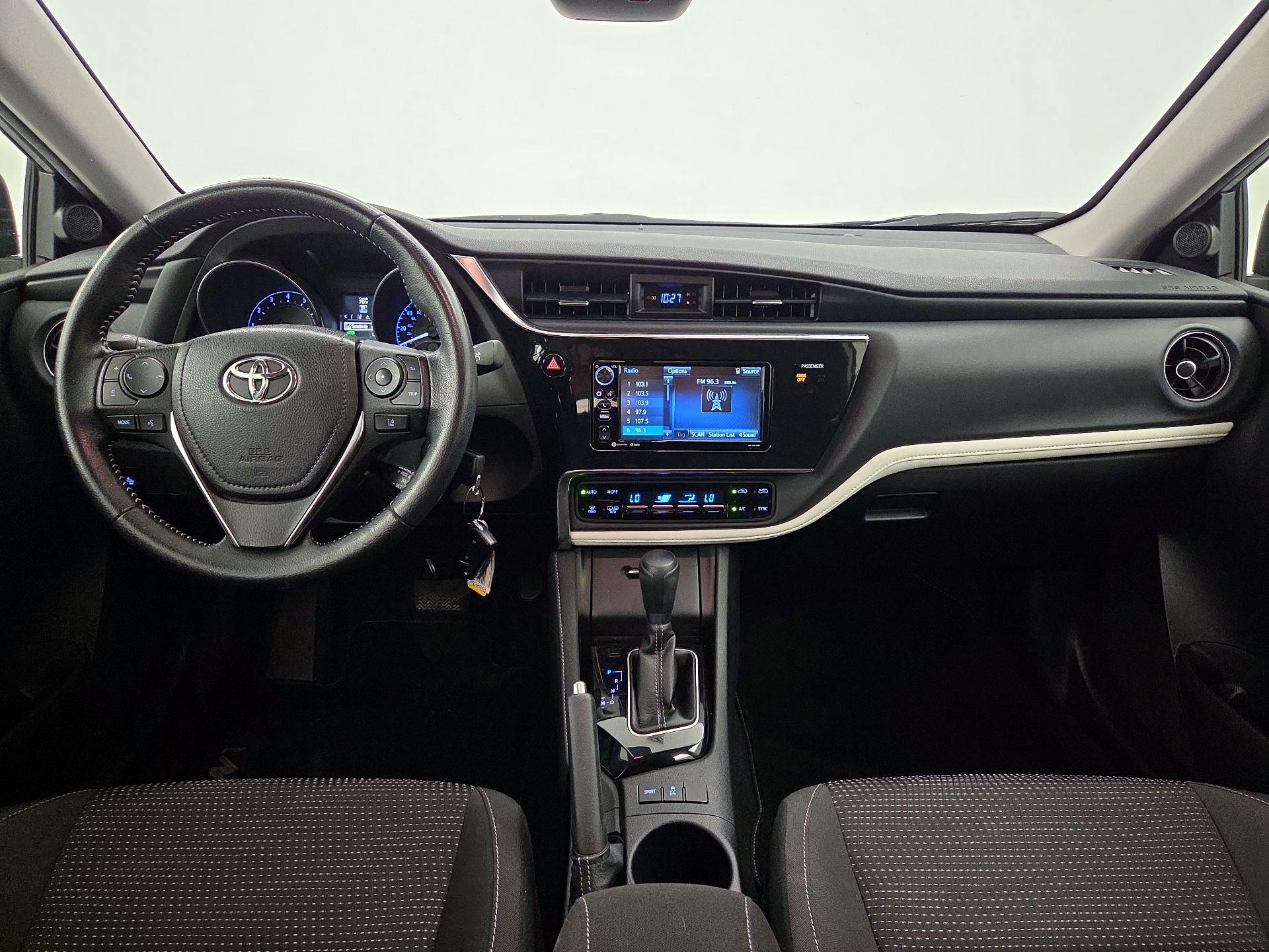 Thumbnail: 2017 Toyota Corolla iM - 9