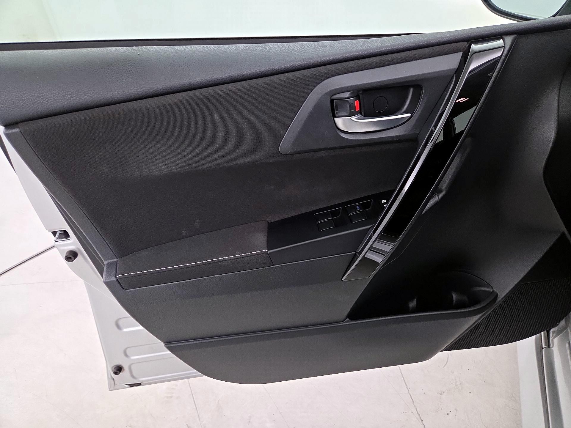 Thumbnail: 2017 Toyota Corolla iM - 12