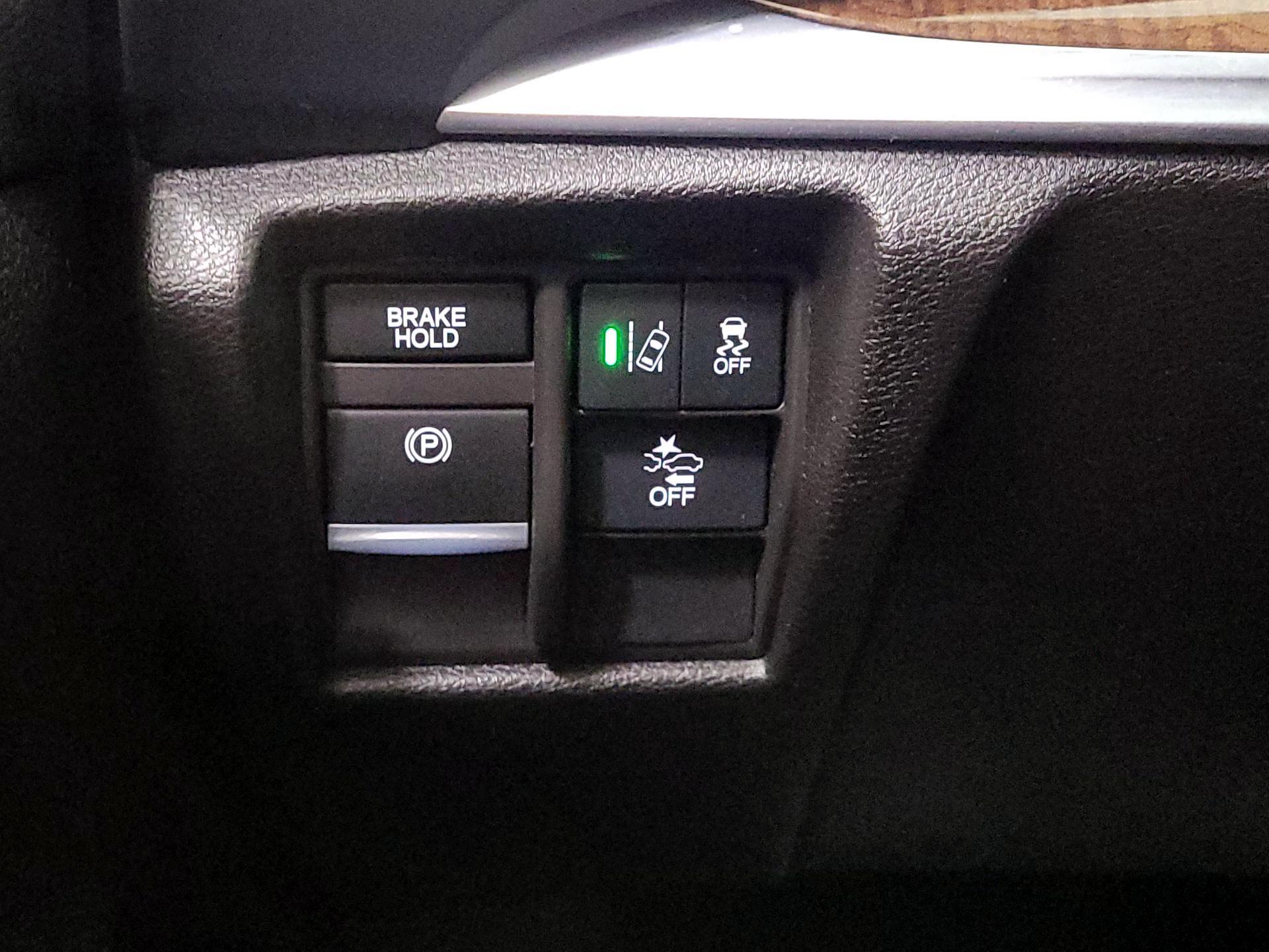 Thumbnail: 2019 Acura MDX - 13