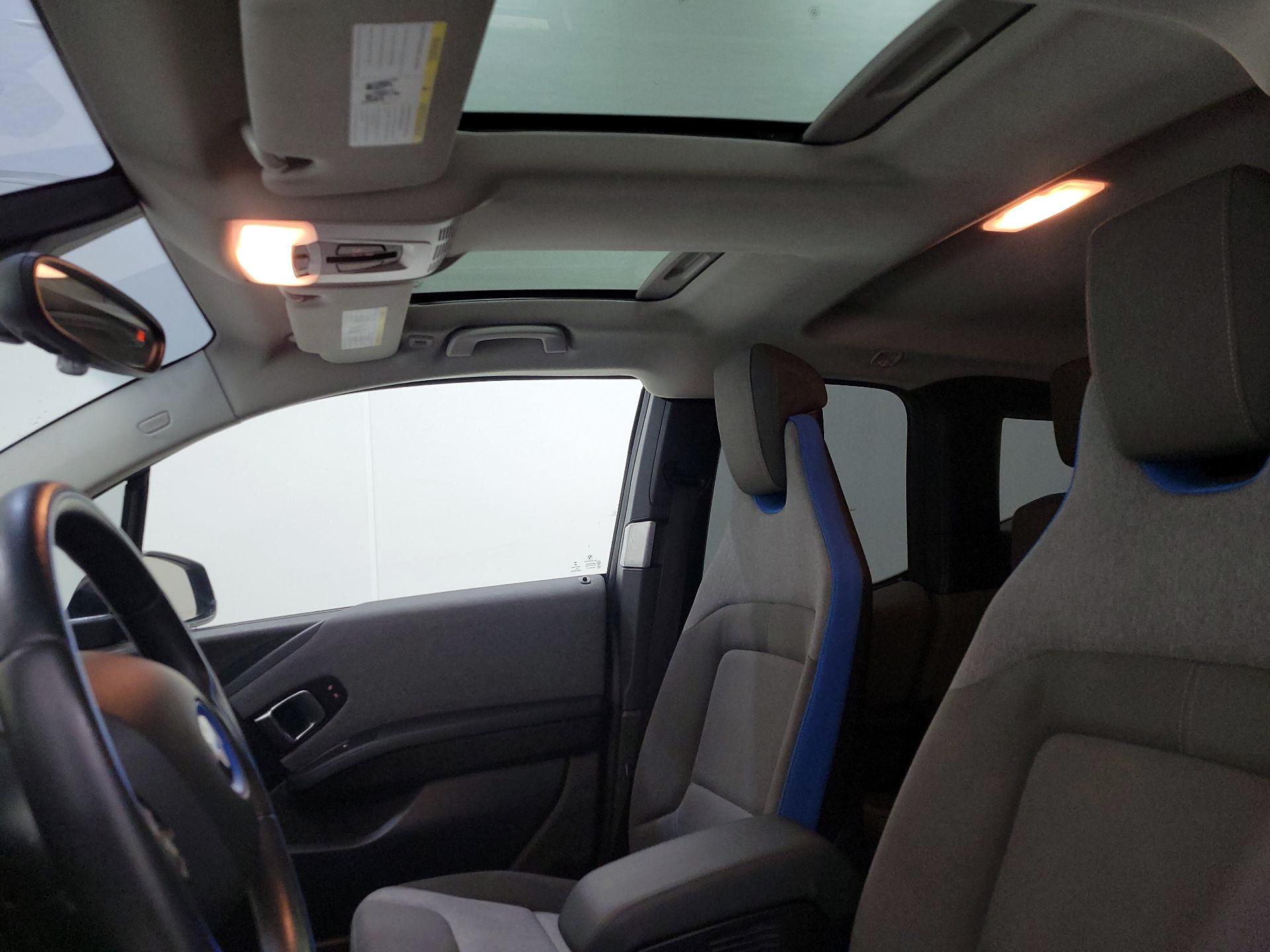 Thumbnail: 2019 BMW i3 - 19