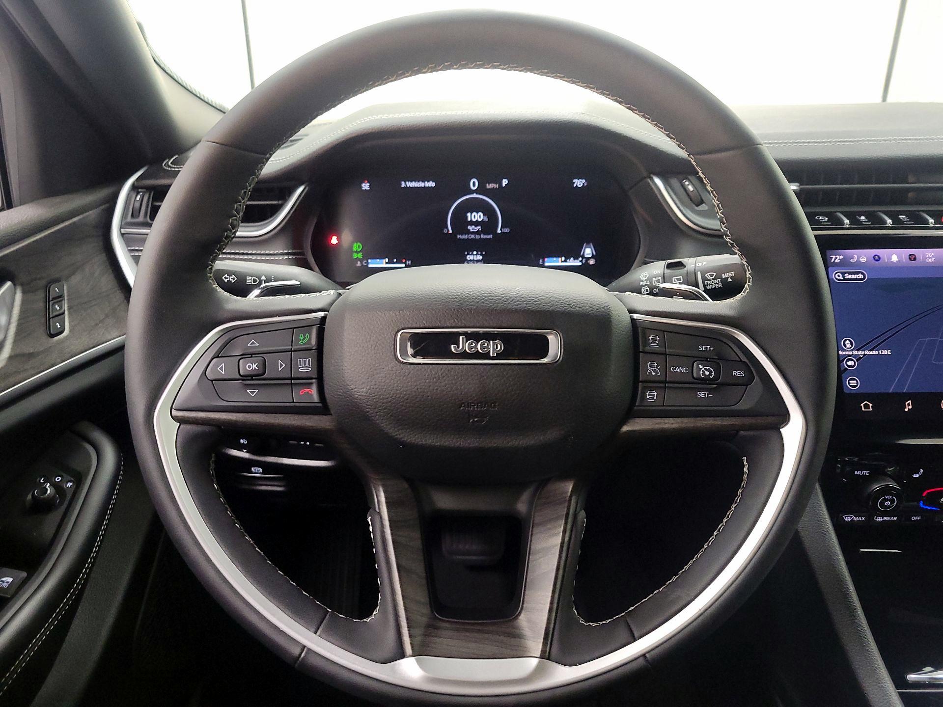 Thumbnail: 2024 Jeep Grand Cherokee - 10