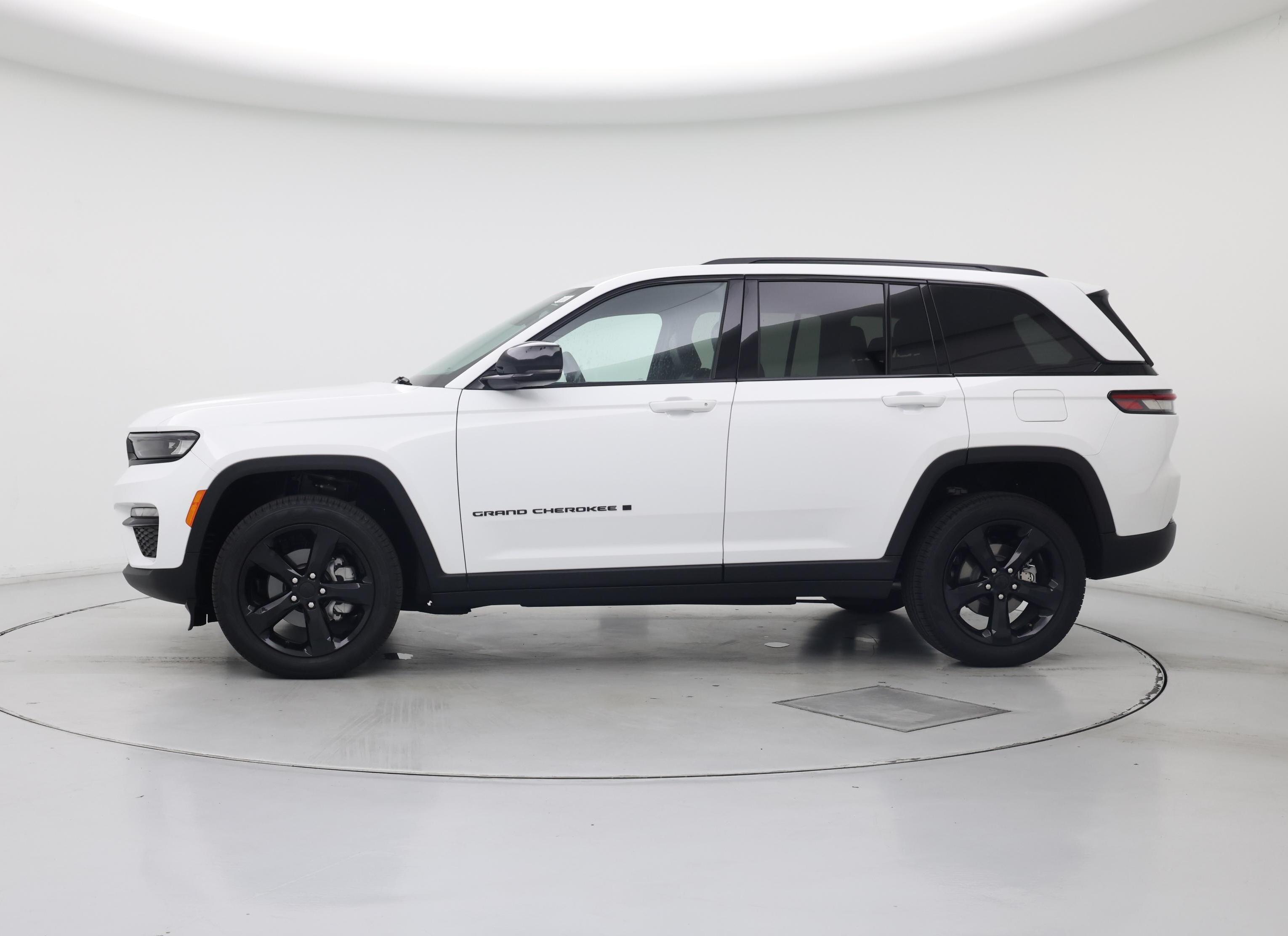 Thumbnail: 2024 Jeep Grand Cherokee - 3
