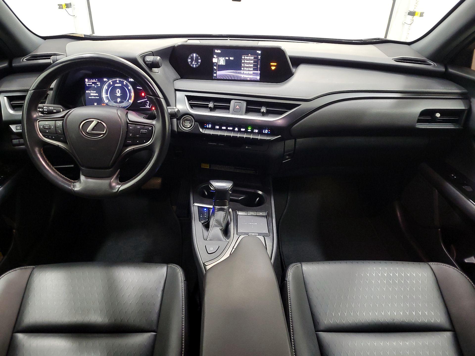 Thumbnail: 2021 Lexus UX - 9