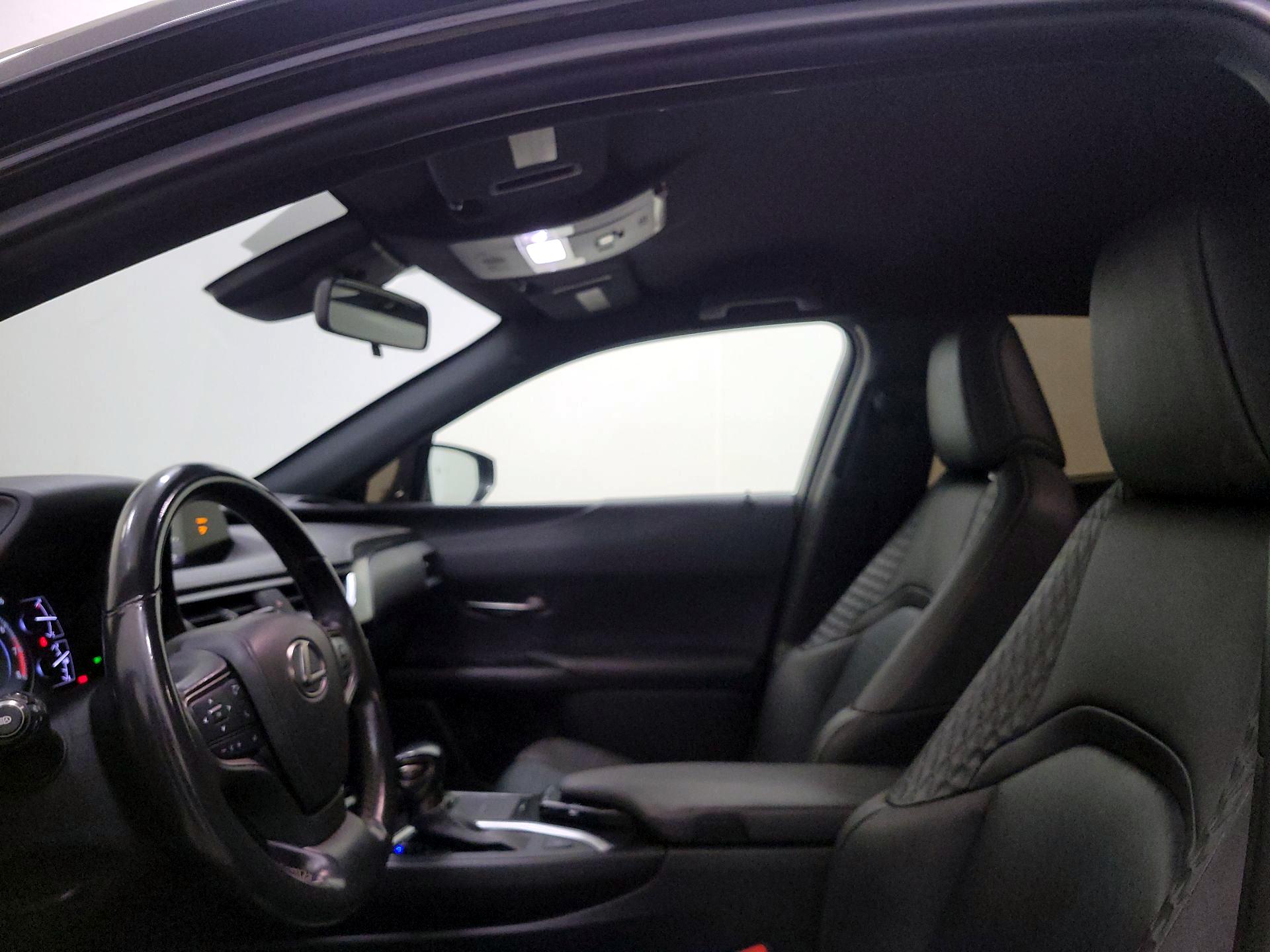 Thumbnail: 2021 Lexus UX - 19
