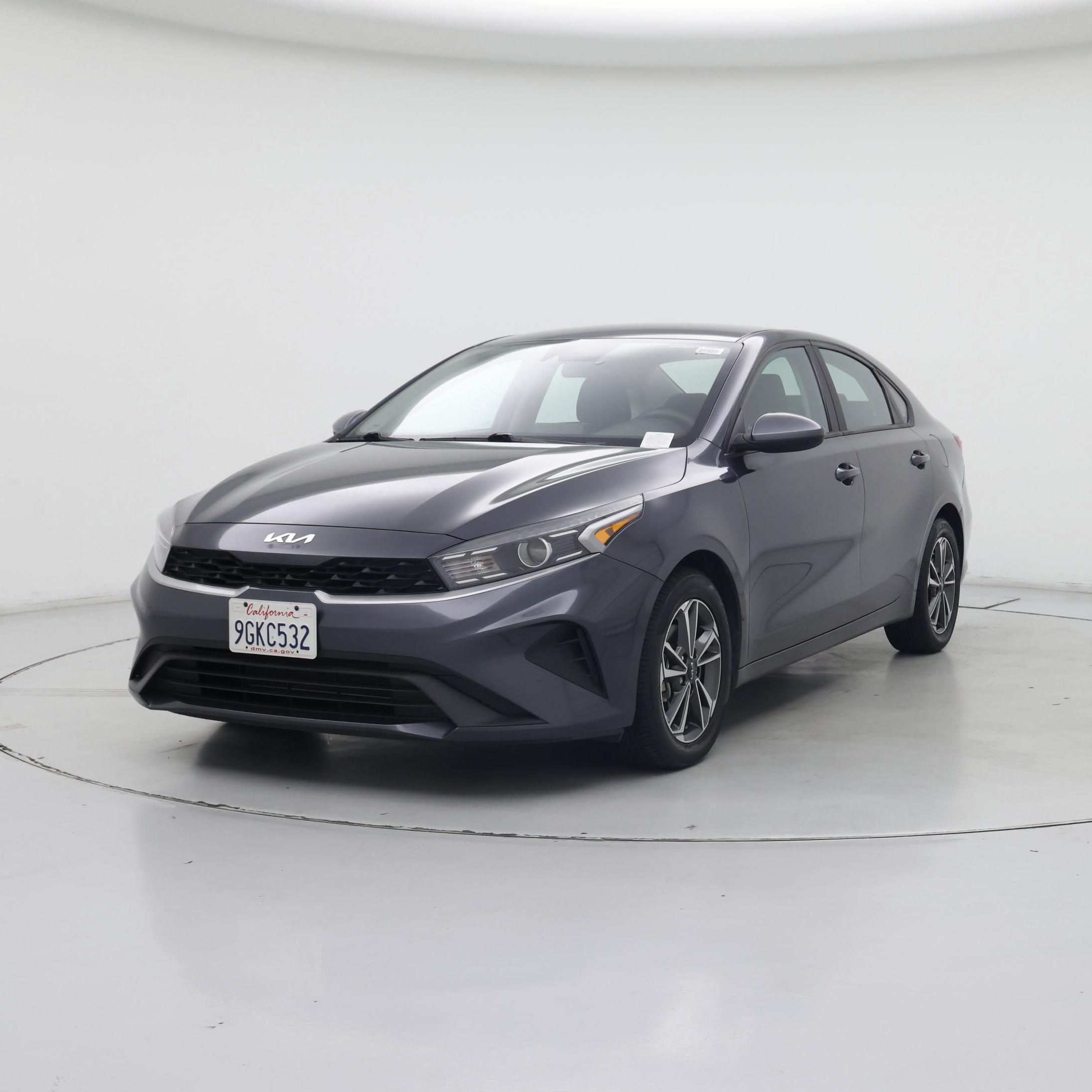 Thumbnail: 2023 Kia Forte - 4