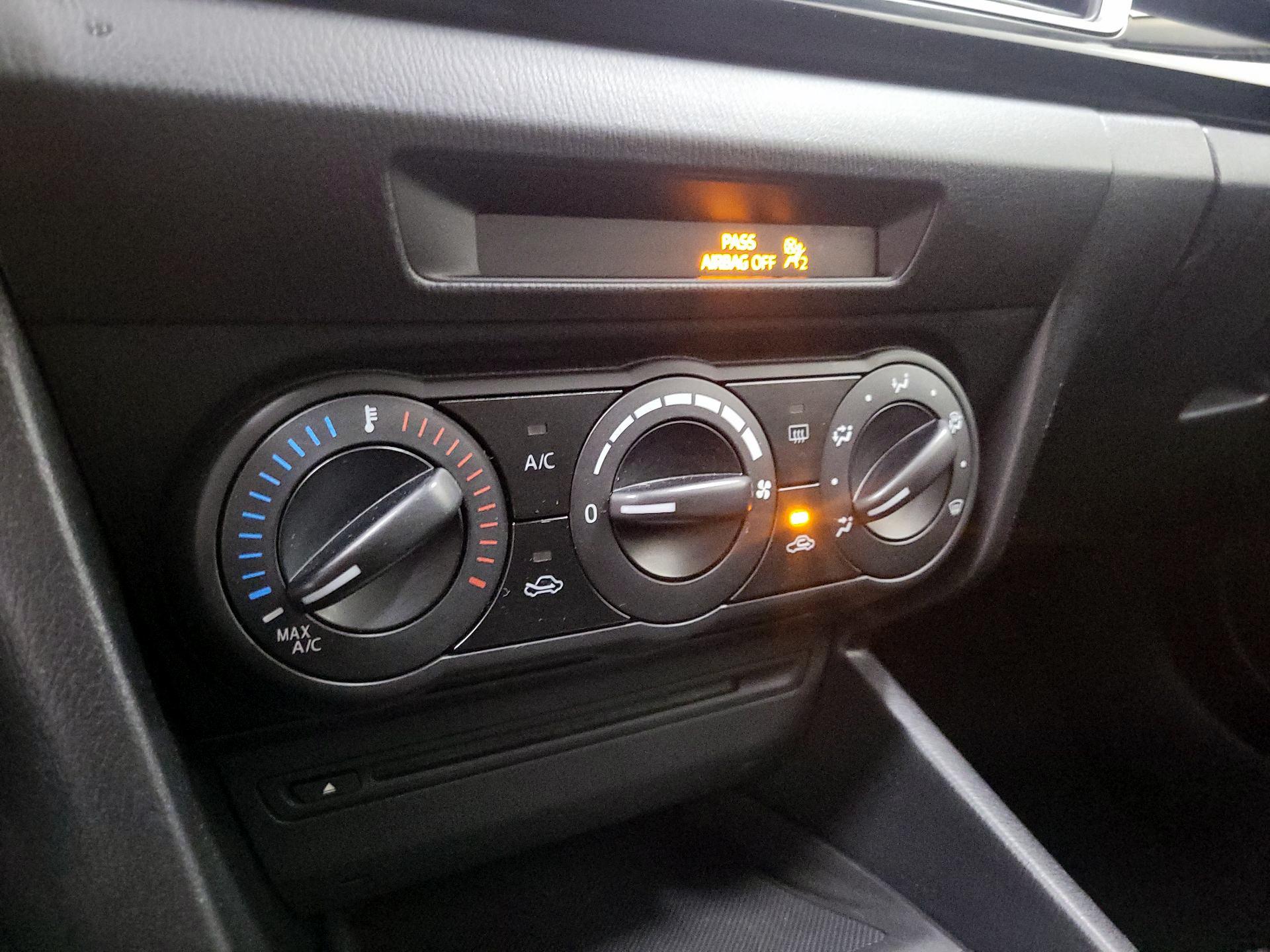 Thumbnail: 2014 Mazda Mazda3 - 15