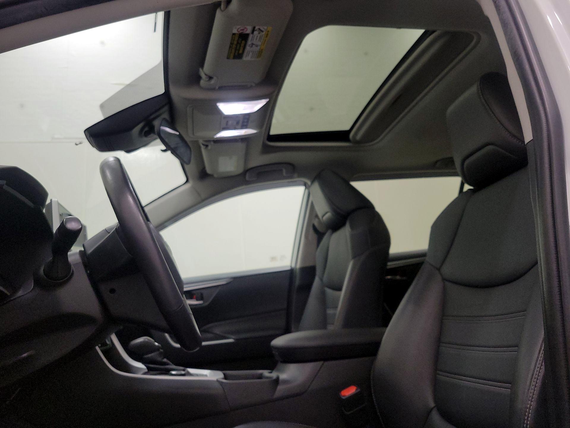 Thumbnail: 2022 Toyota RAV4 - 19