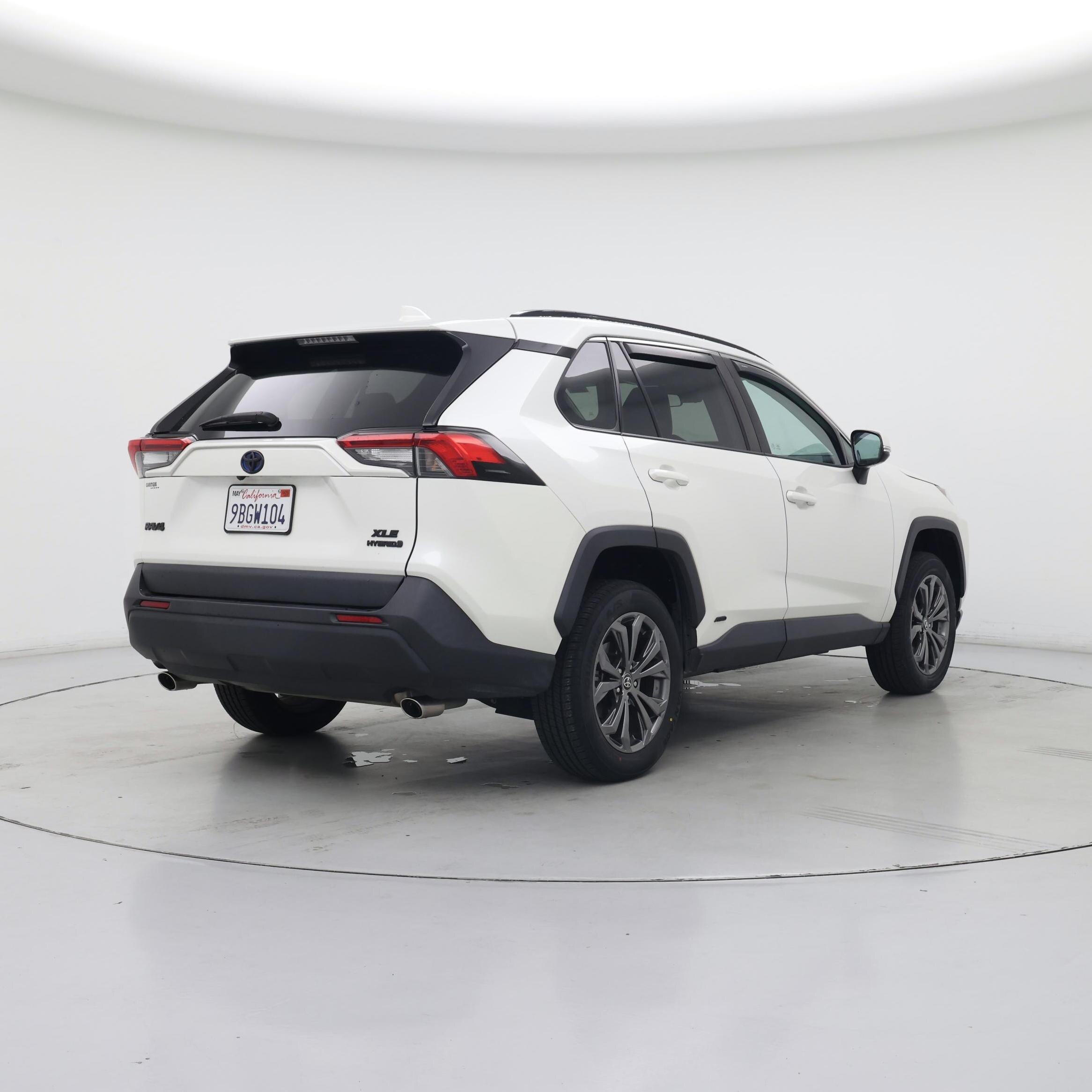 Thumbnail: 2022 Toyota RAV4 - 8