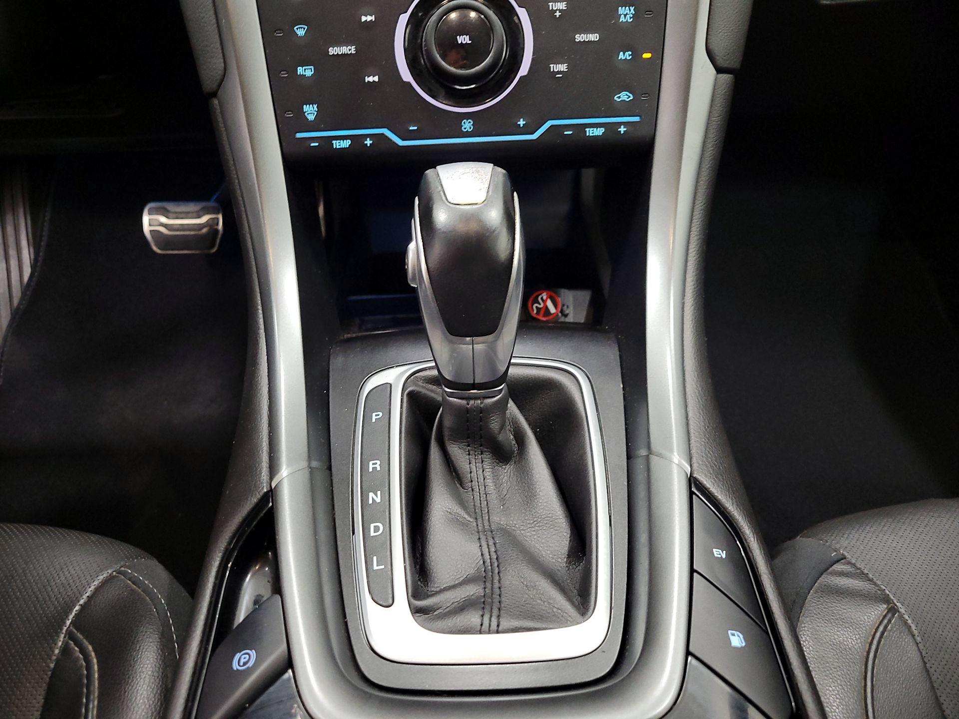 Thumbnail: 2014 Ford Fusion - 17