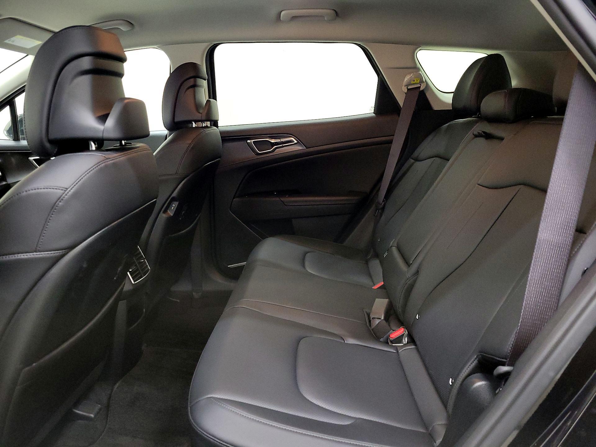 Thumbnail: 2023 Kia Sportage - 20