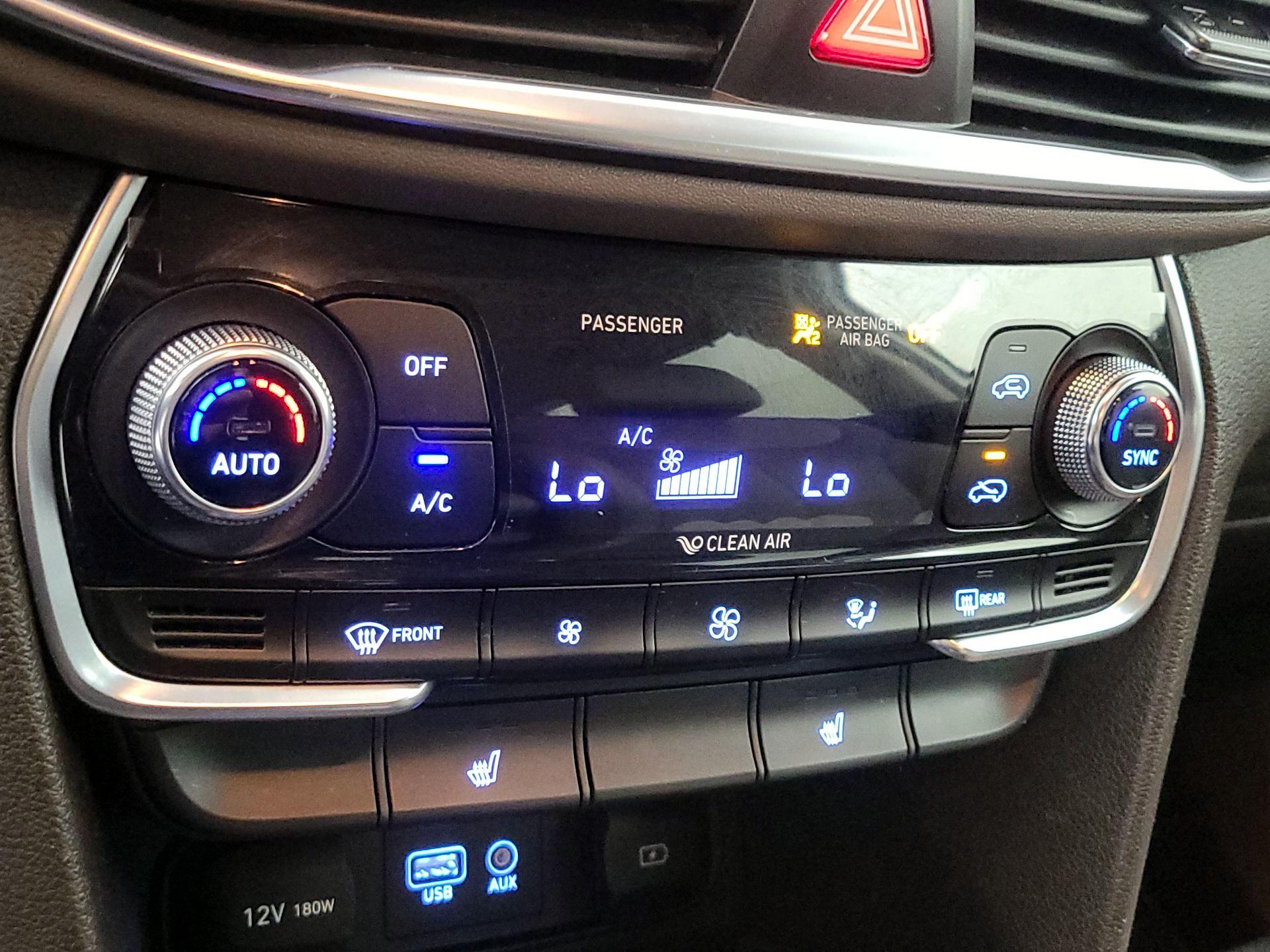 Thumbnail: 2019 Hyundai Santa Fe - 16