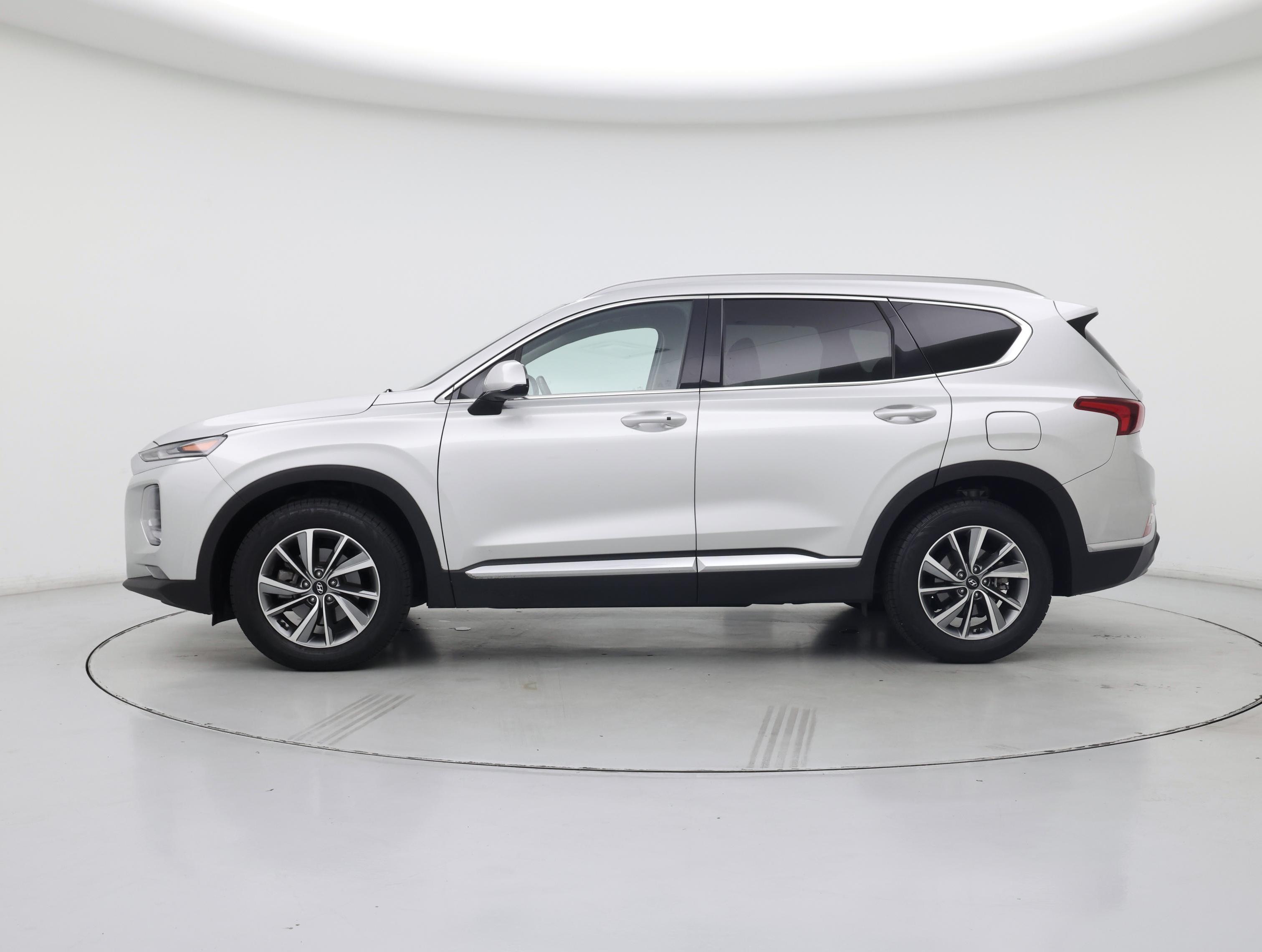Thumbnail: 2019 Hyundai Santa Fe - 3