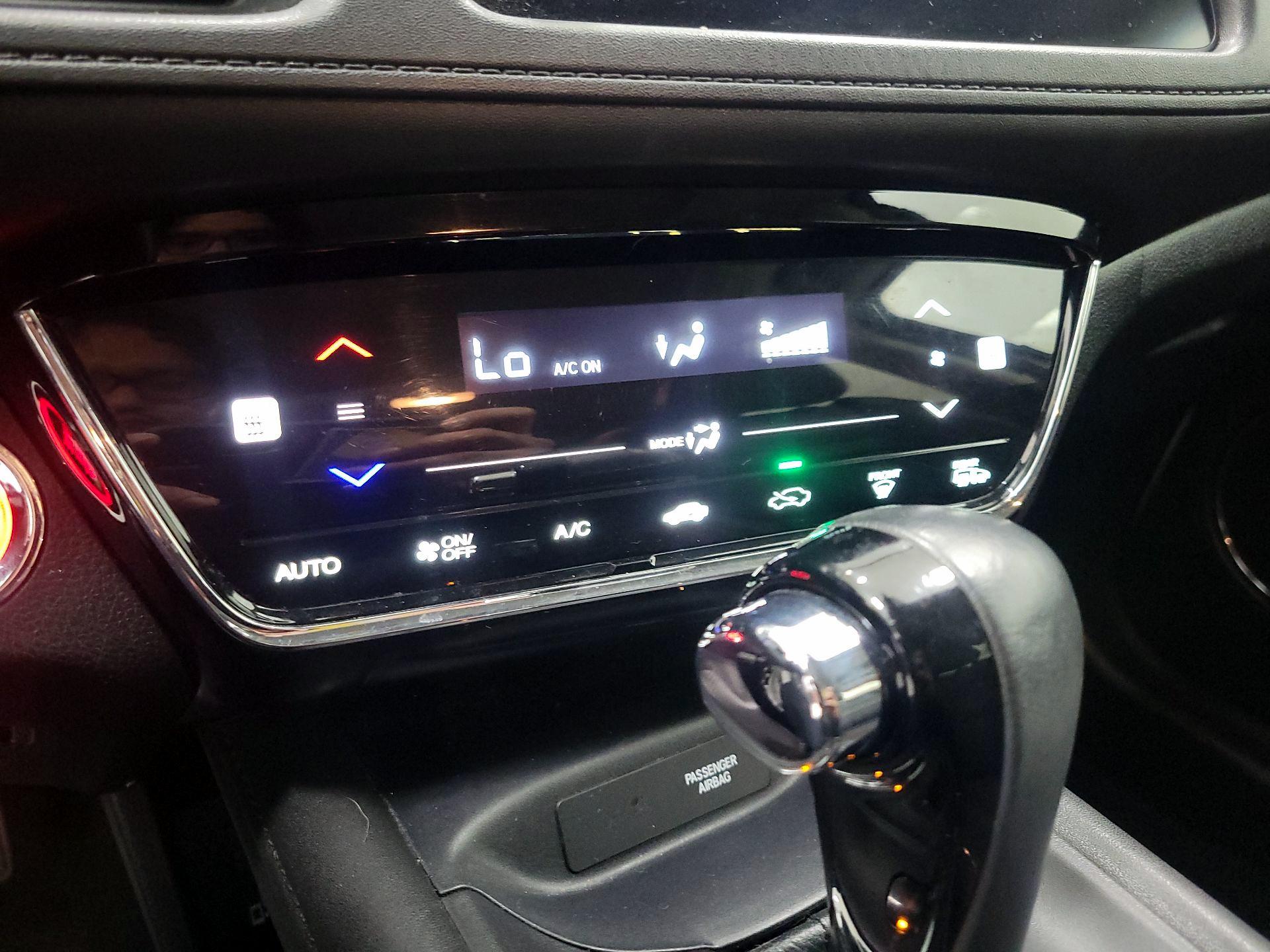 Thumbnail: 2019 Honda HR-V - 16