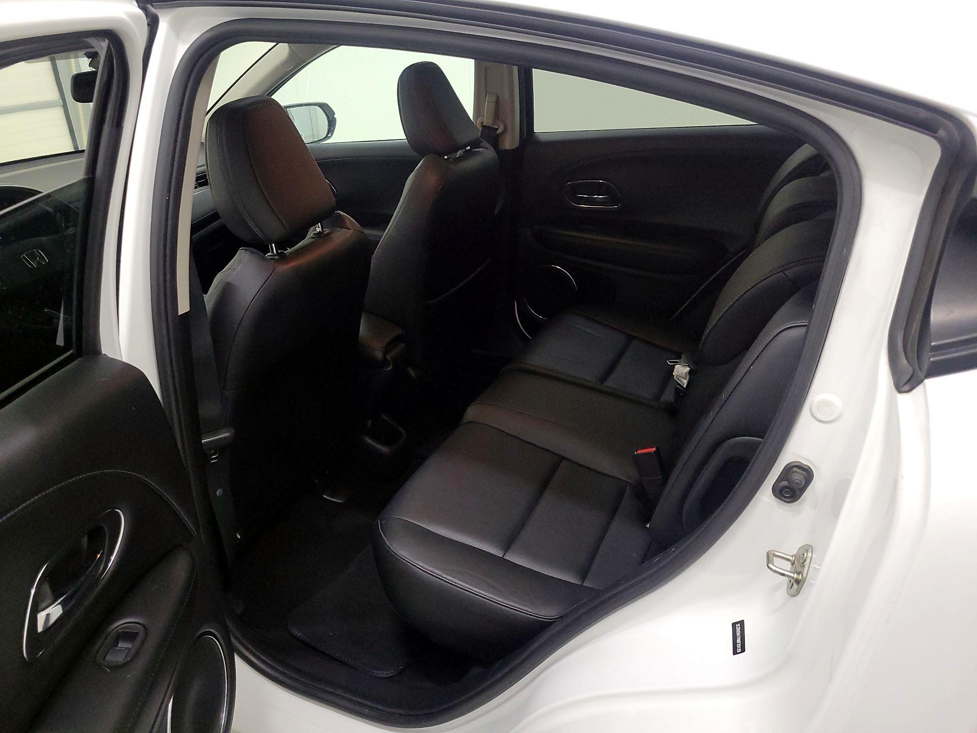 Thumbnail: 2019 Honda HR-V - 19
