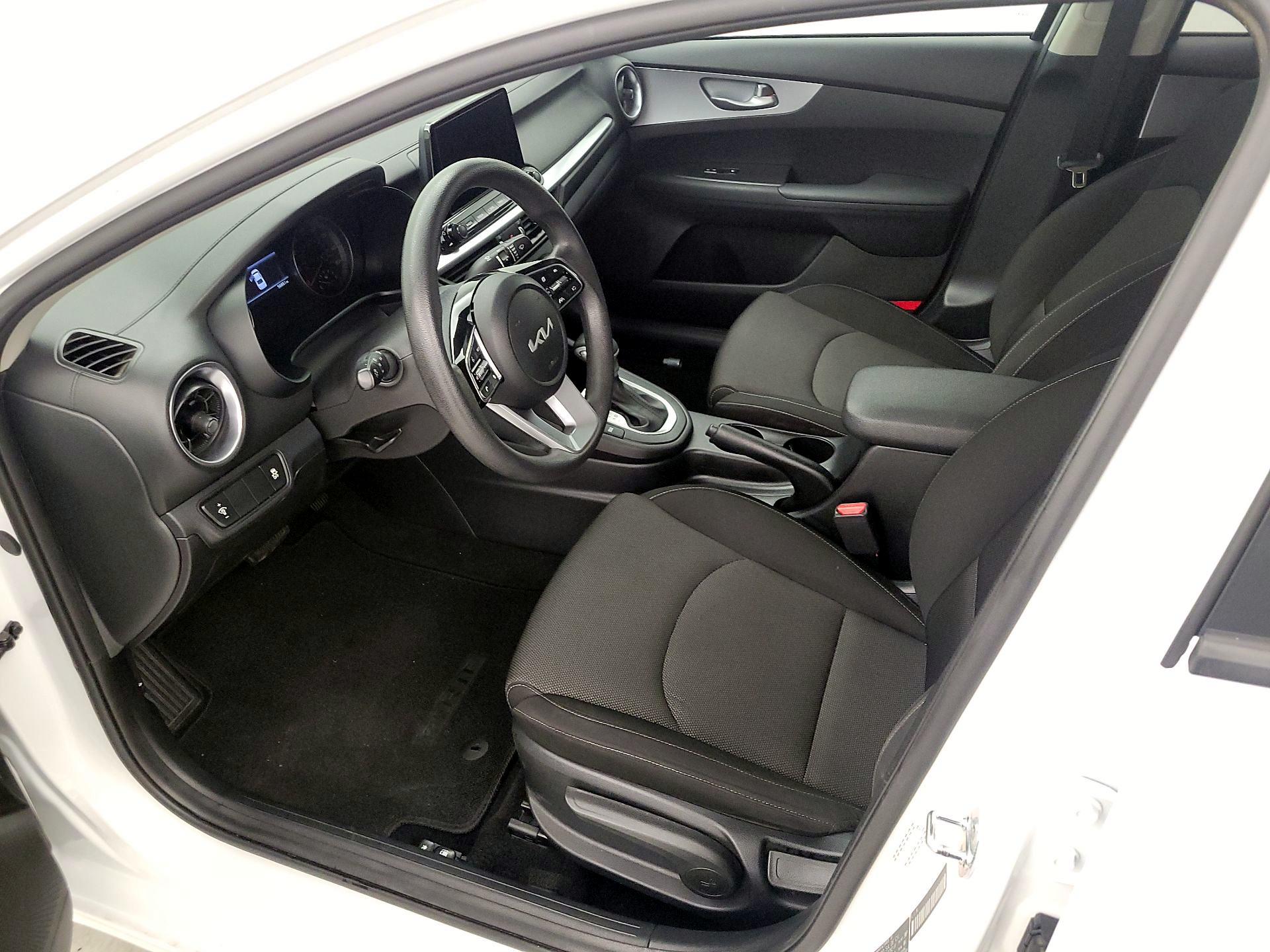 Thumbnail: 2023 Kia Forte - 11