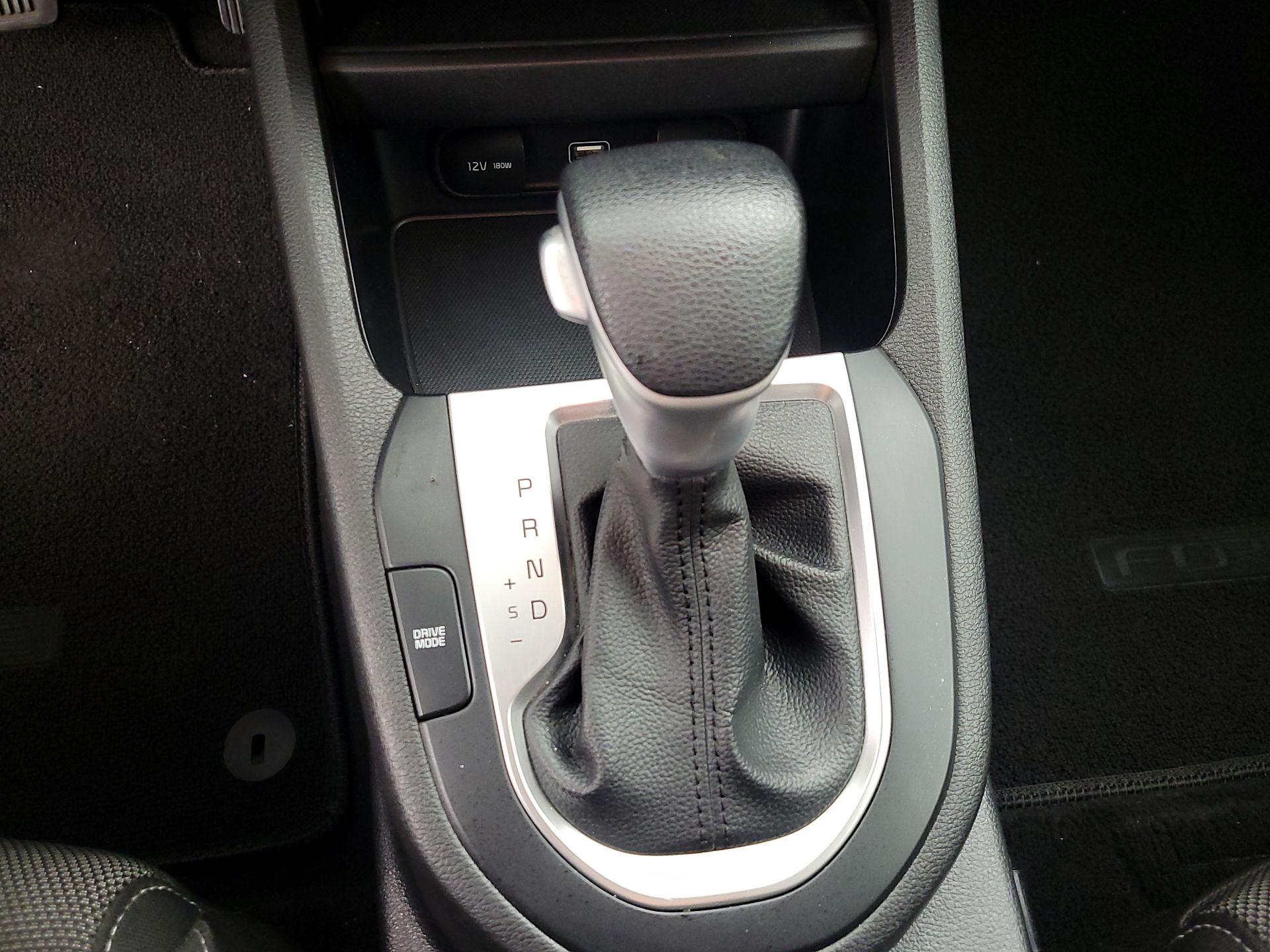 Thumbnail: 2023 Kia Forte - 17